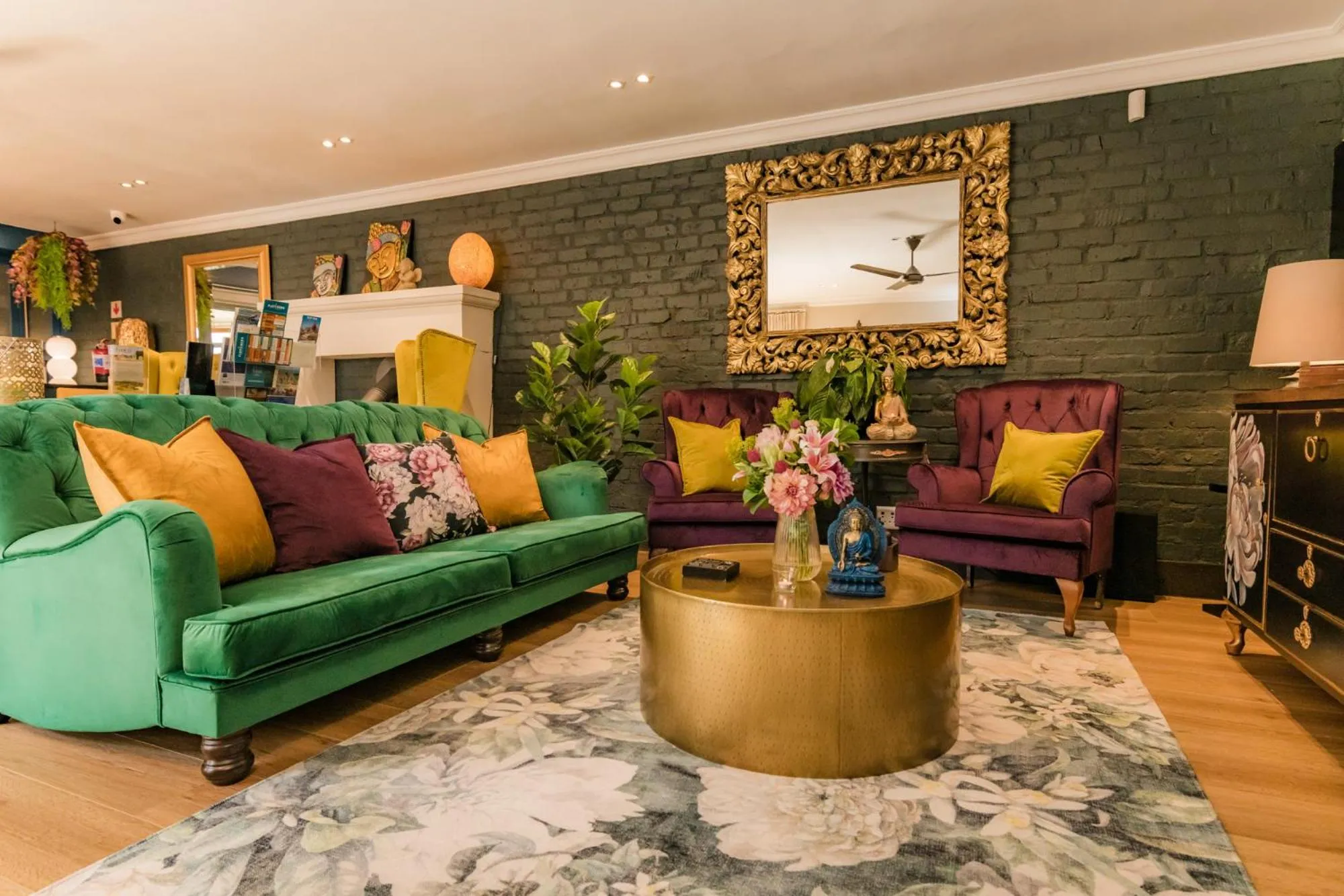 Lounge or bar in SW1 Lodge