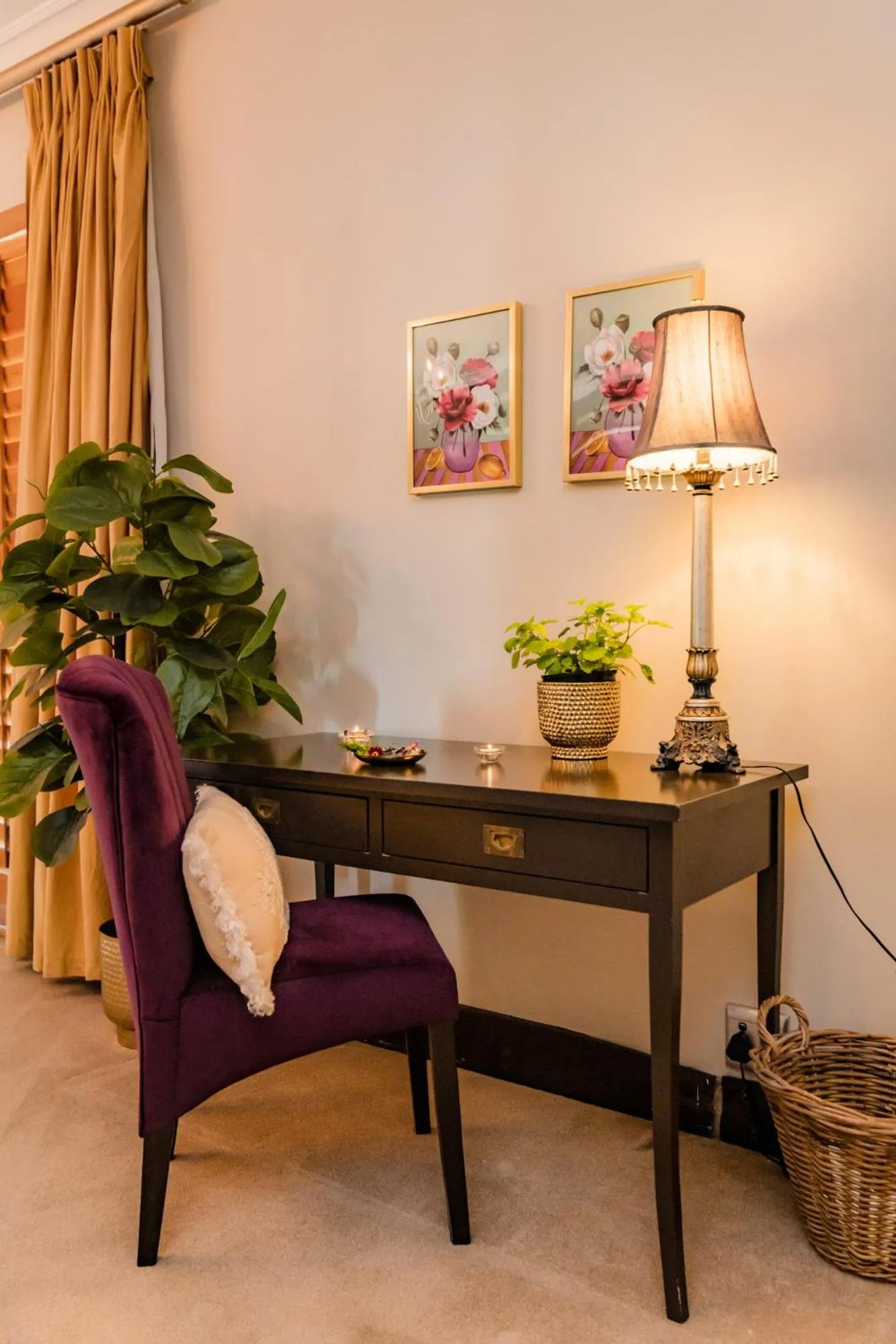 Seating area in SW1 Lodge