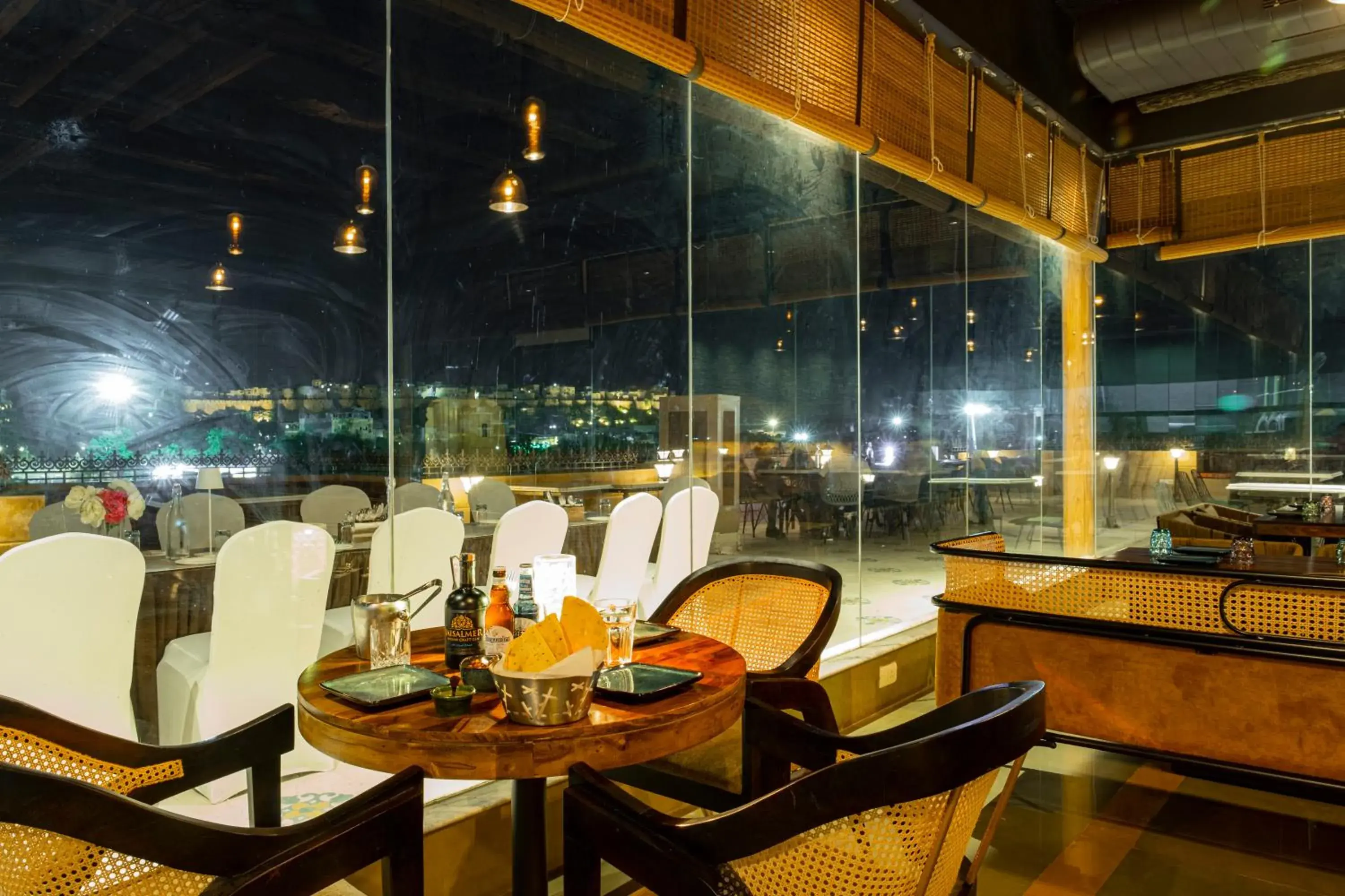 Restaurant/places to eat in Rupal Residency Restaurant/places to eat in Rupal Residency