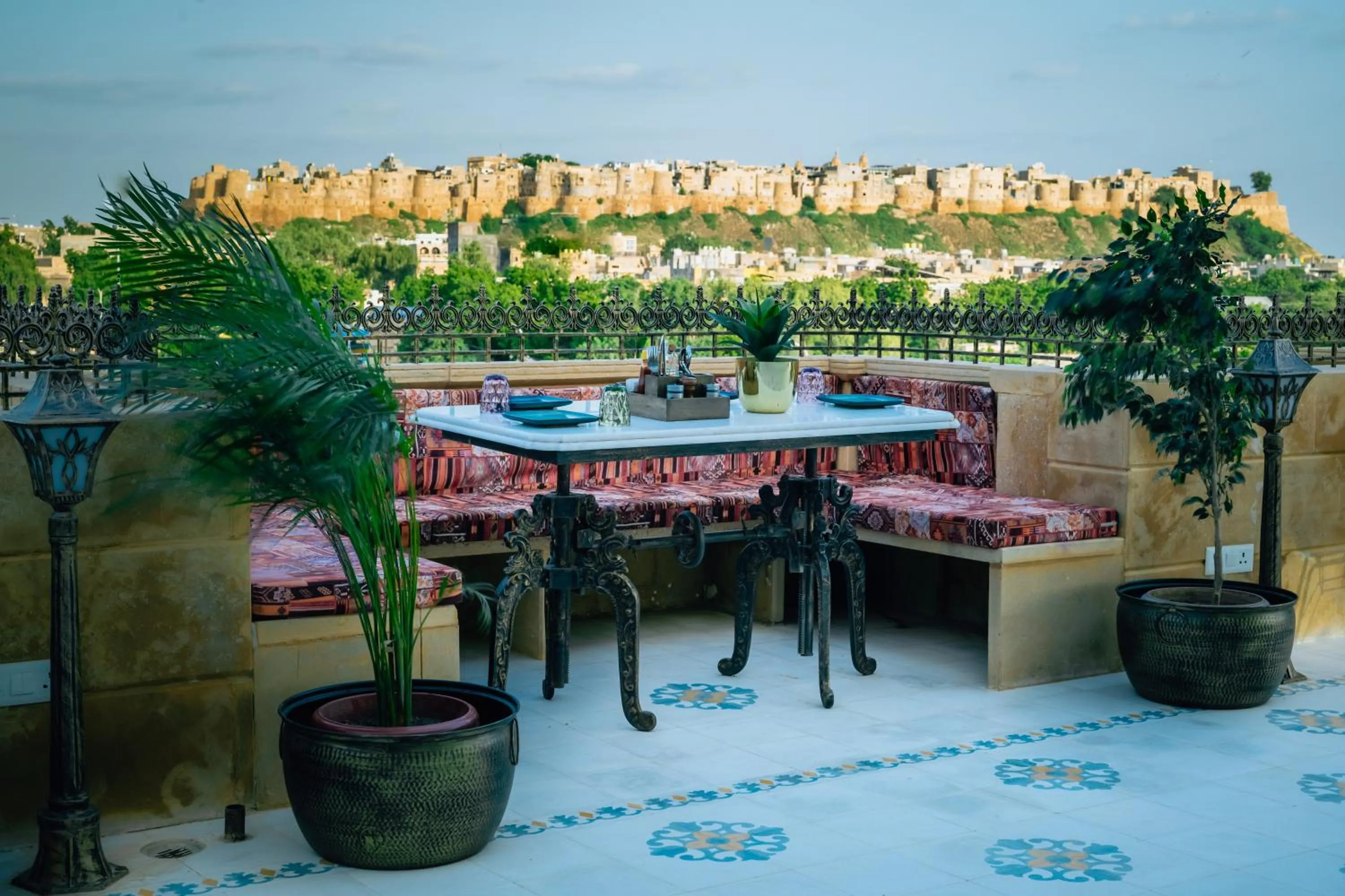 Restaurant/places to eat in Rupal Residency