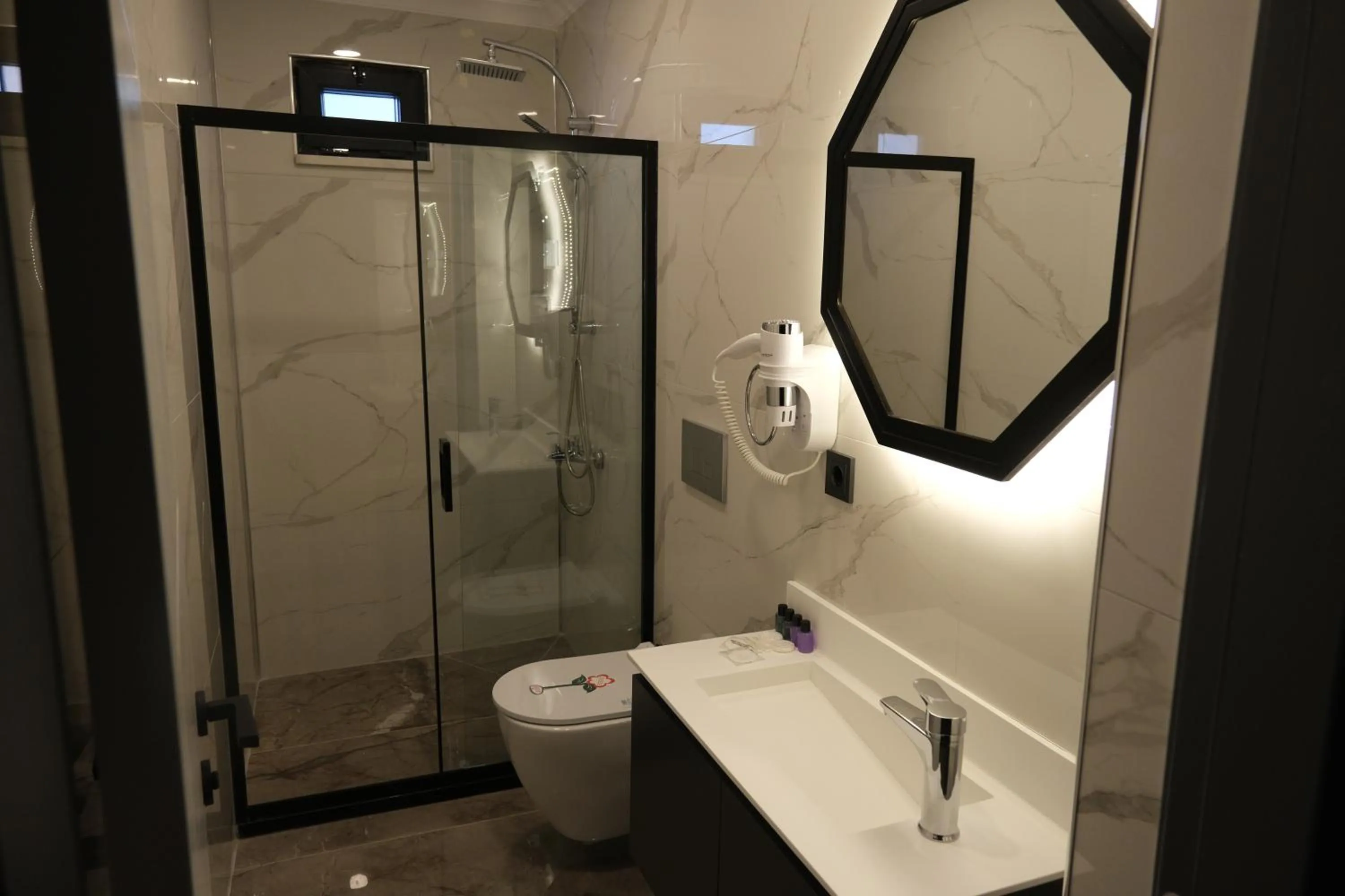 Bathroom in The Pearl Airport Hotel