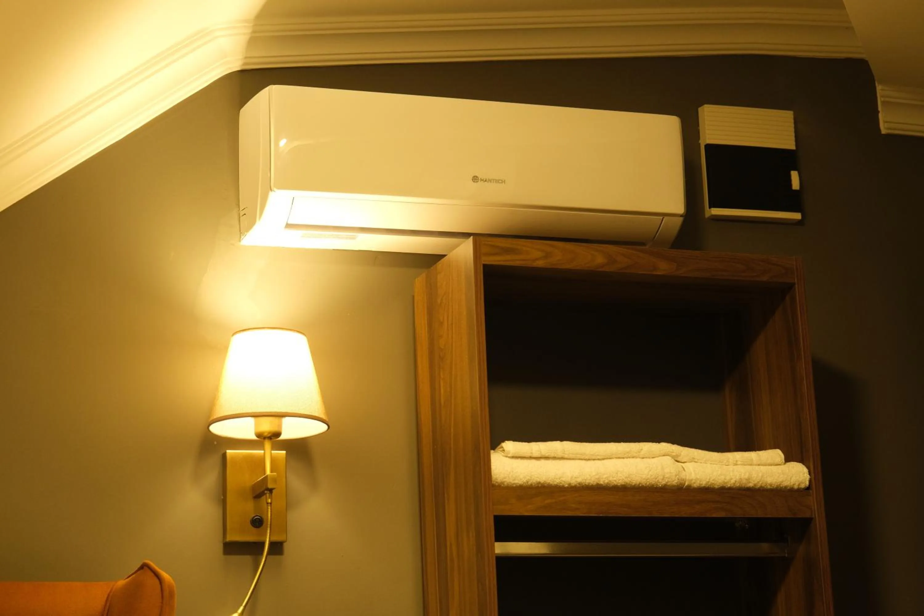 wardrobe in The Pearl Airport Hotel