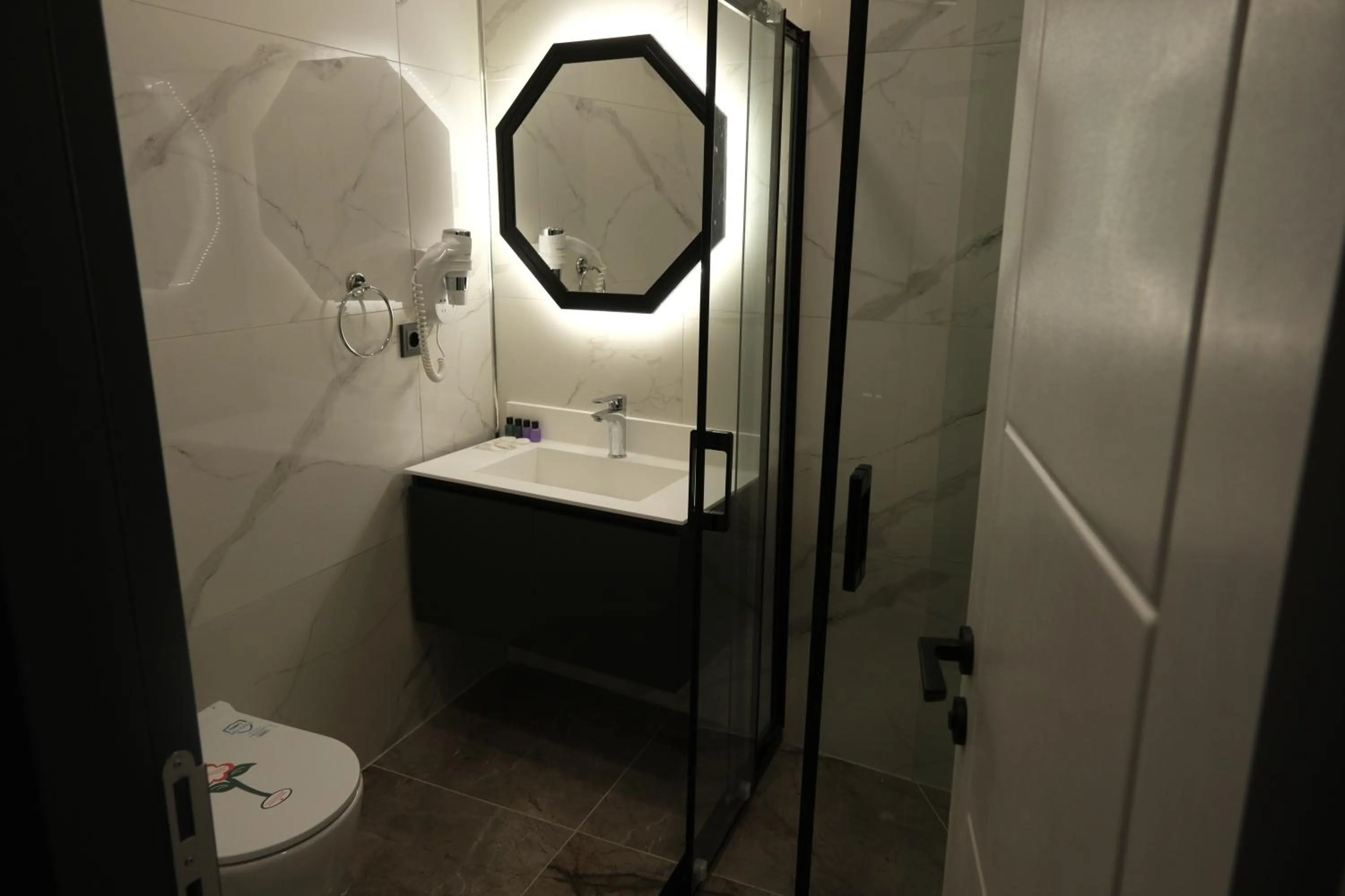 Bathroom in The Pearl Airport Hotel