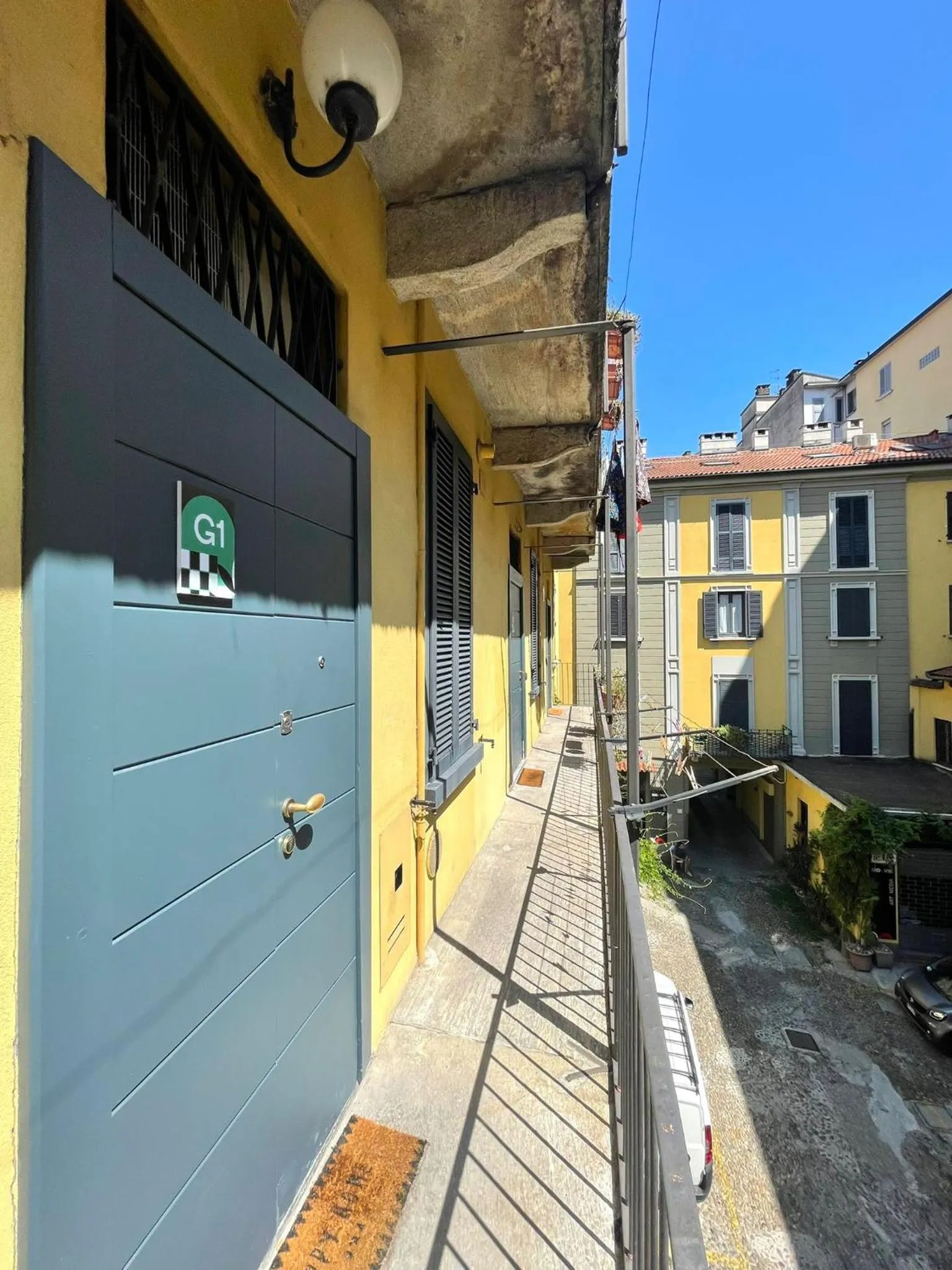 Facade/entrance in Easy Milano - Rooms and Apartments Navigli
