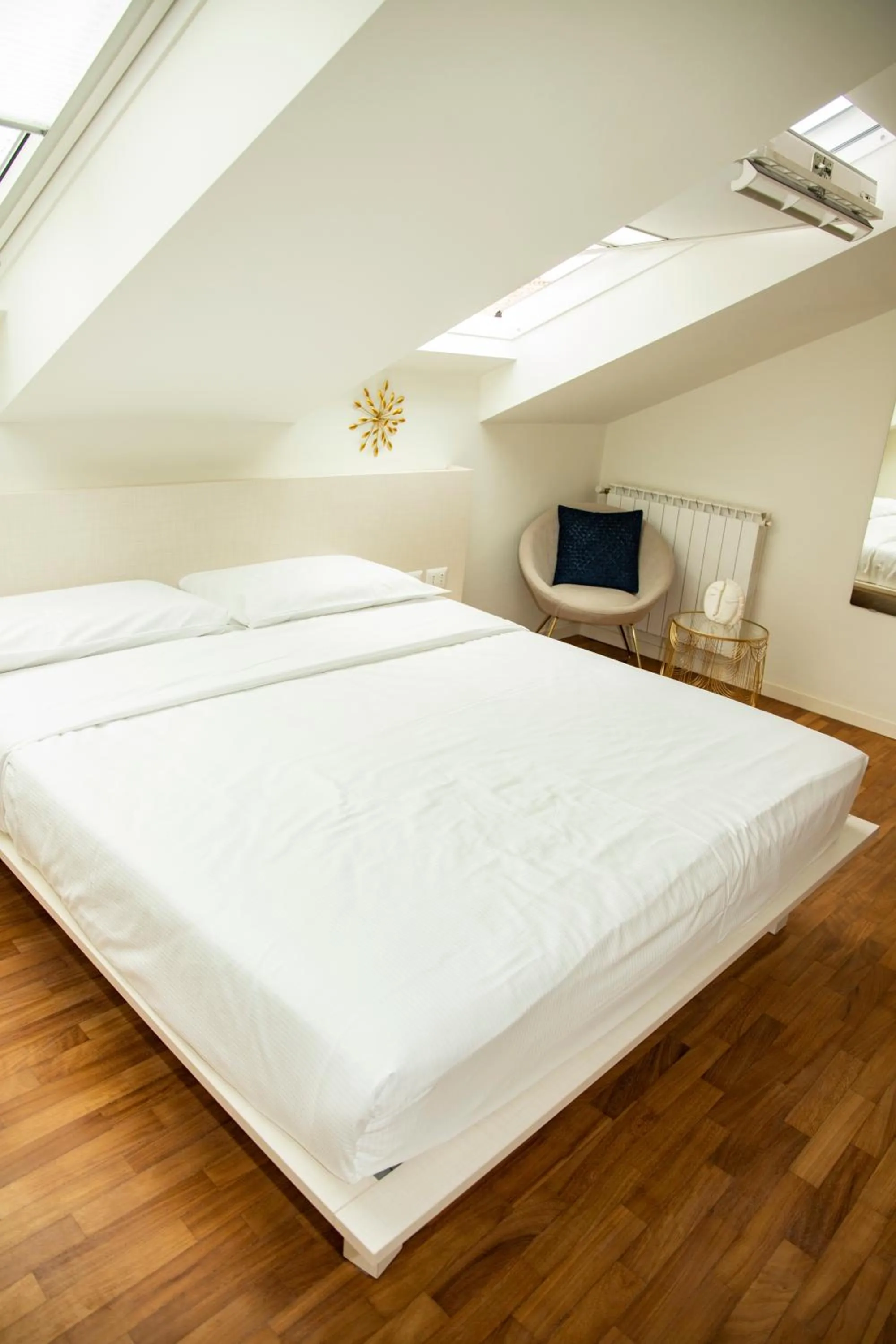 Bed in Easy Milano - Rooms and Apartments Navigli