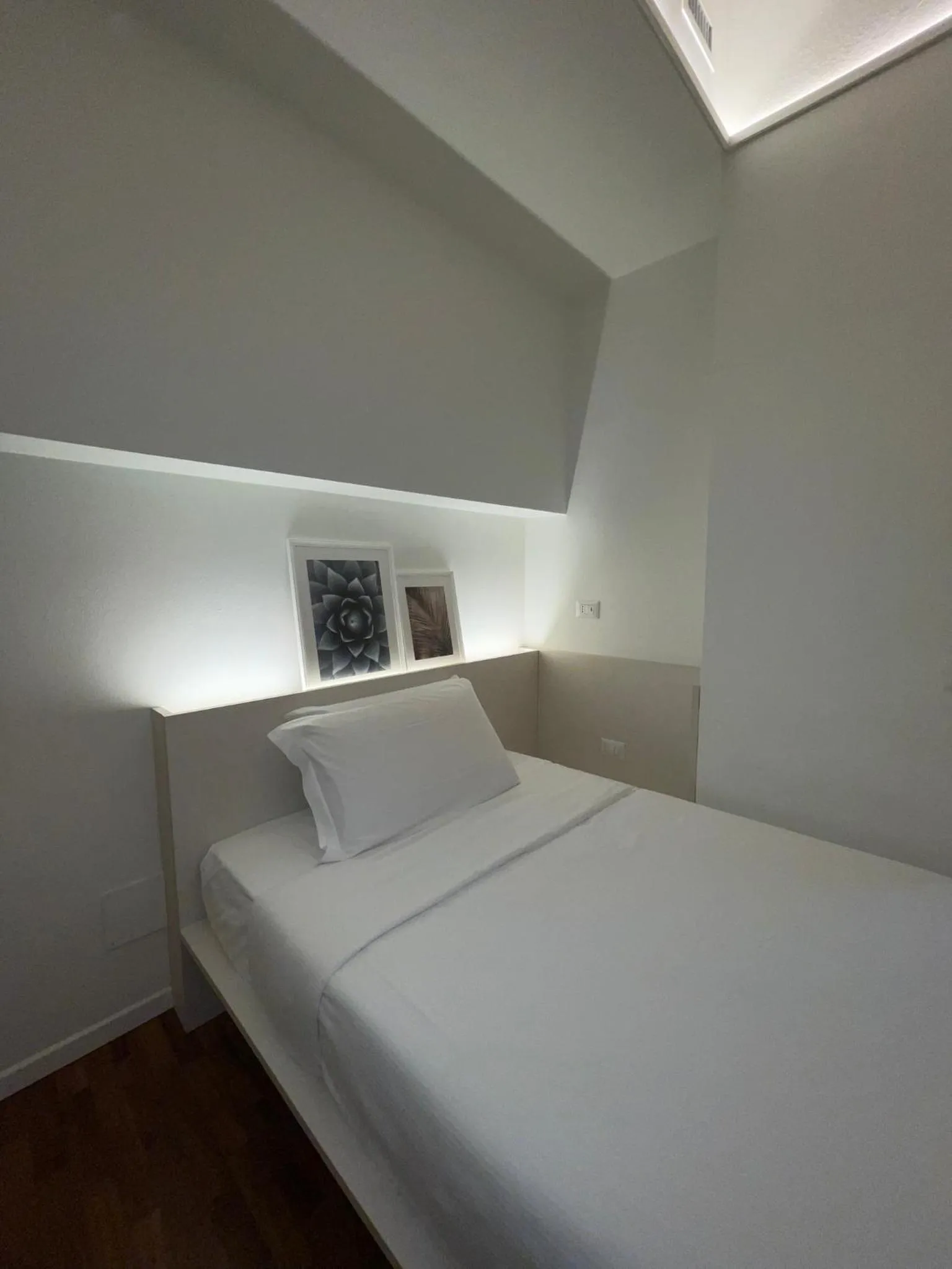Bed in Easy Milano - Rooms and Apartments Navigli