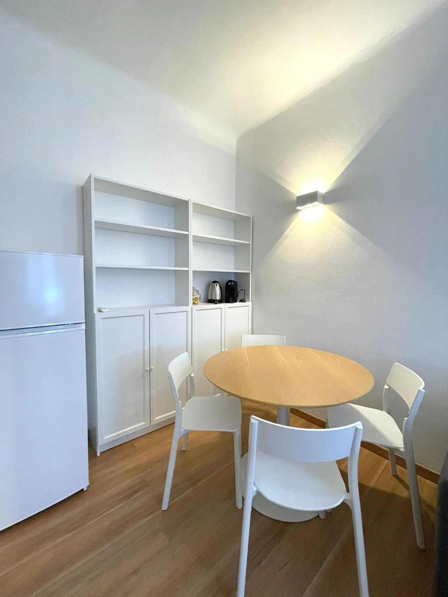 Dining area in Easy Milano - Rooms and Apartments Navigli