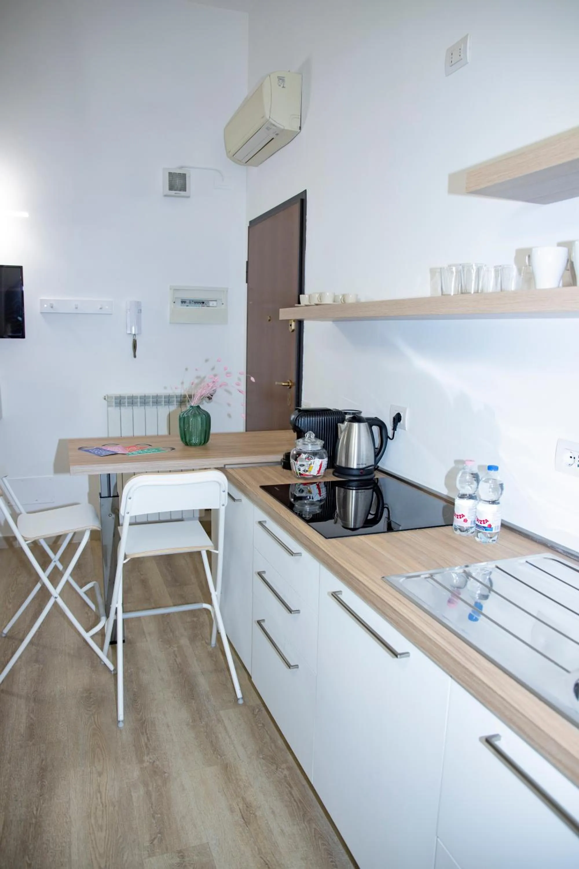 kitchen in Easy Milano - Rooms and Apartments Navigli