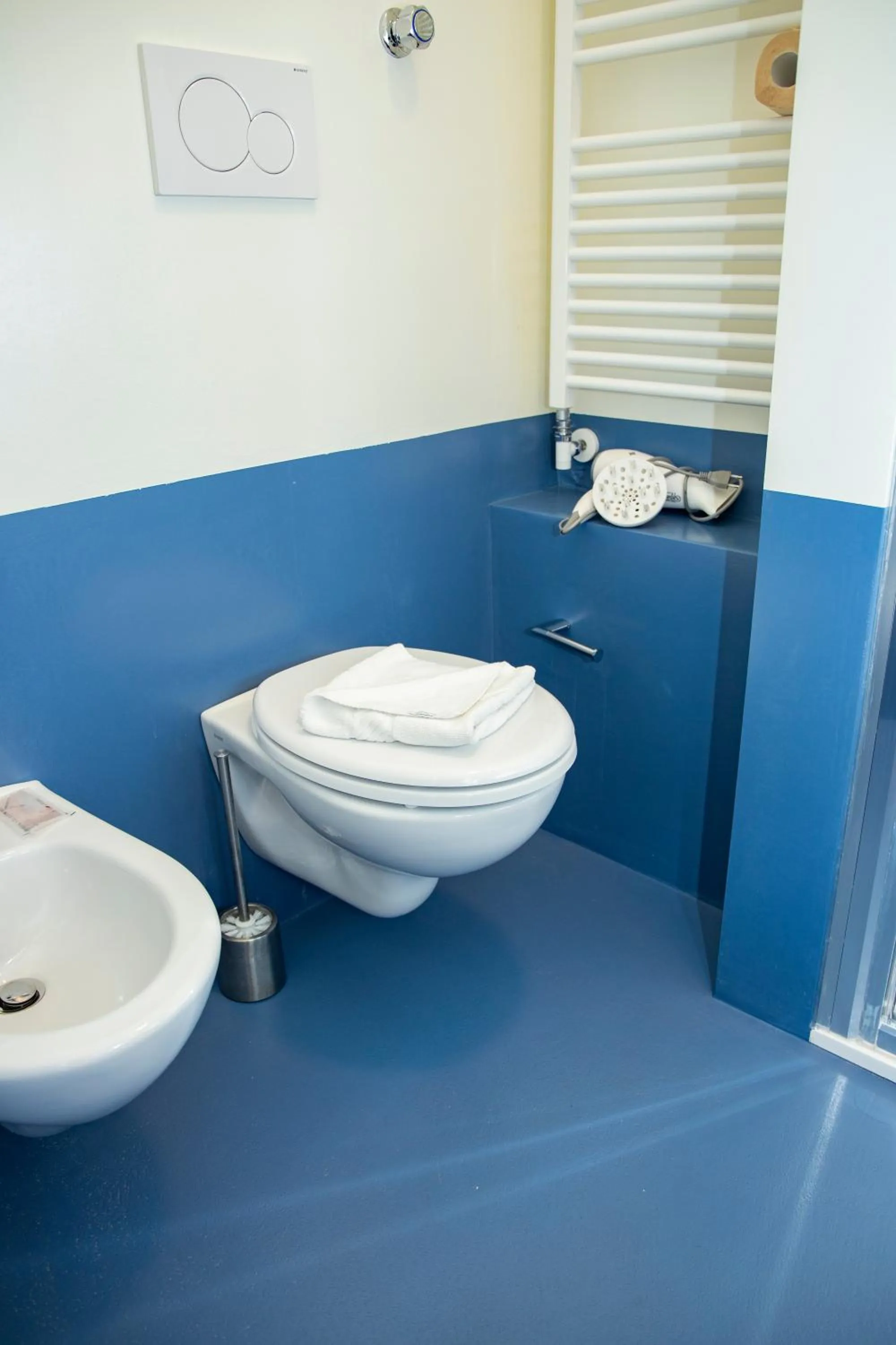 Shower in Easy Milano - Rooms and Apartments Navigli