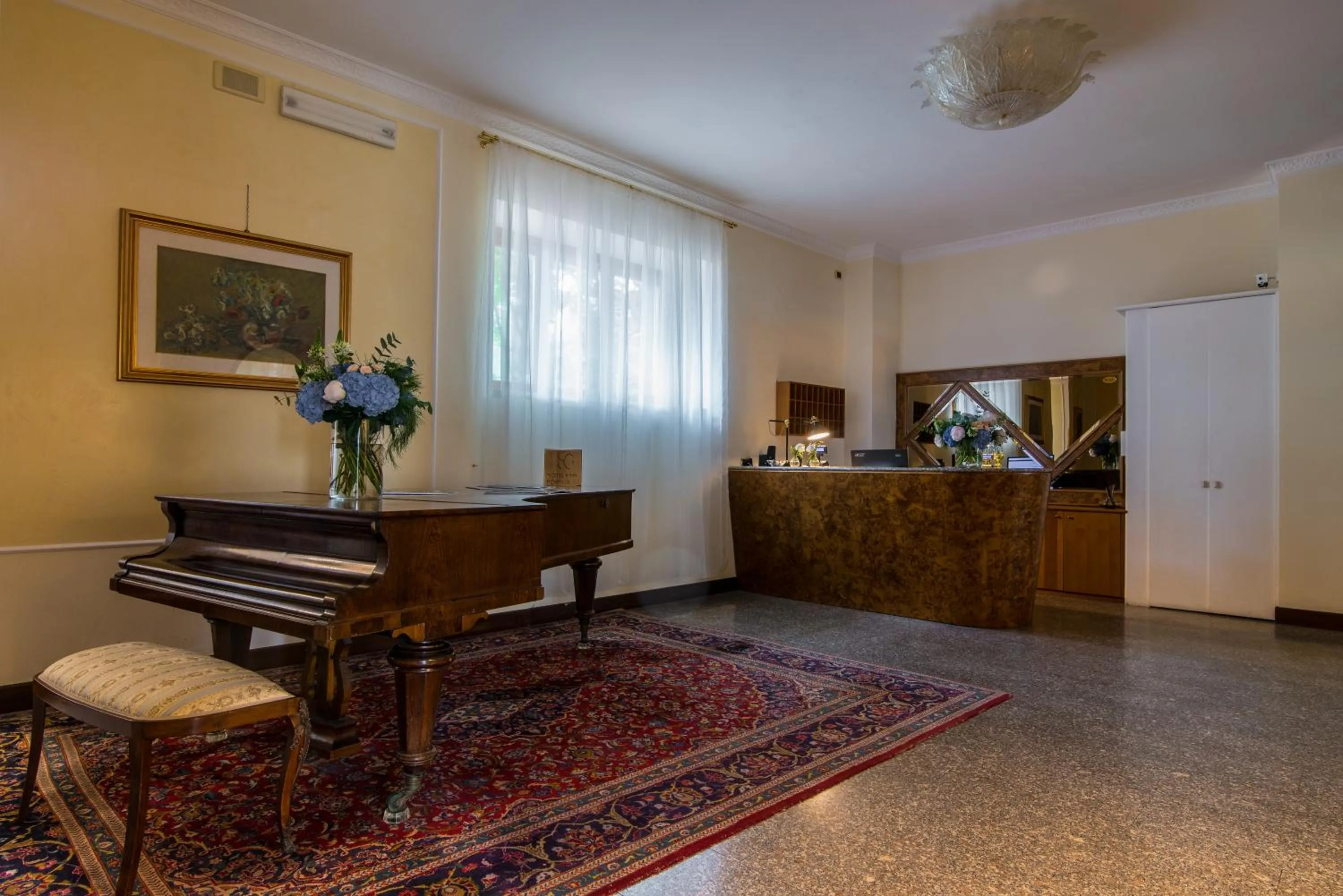 Lobby or reception in AHG Golf Hotel Porta Del Sole