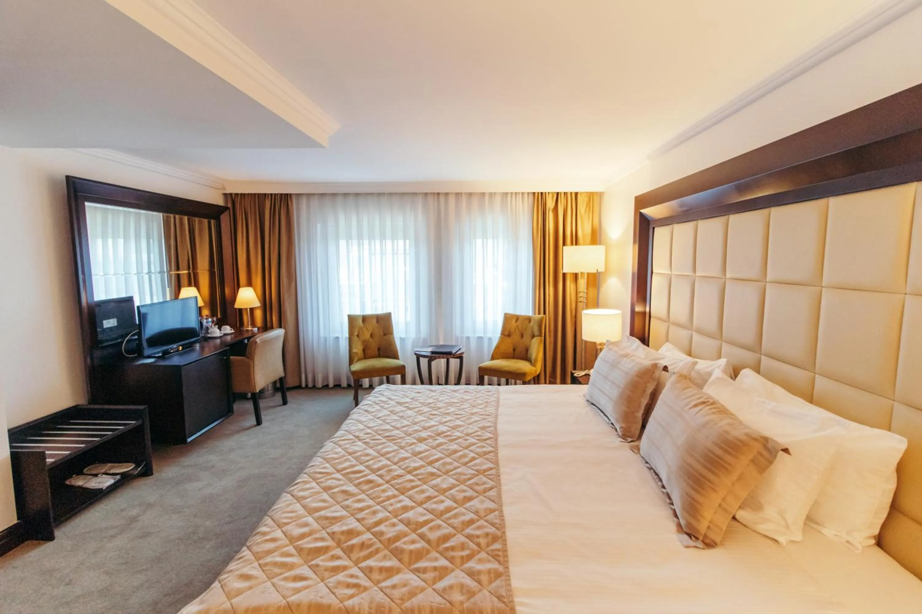 Photo of the whole room, Bed in CK Farabi Hotel