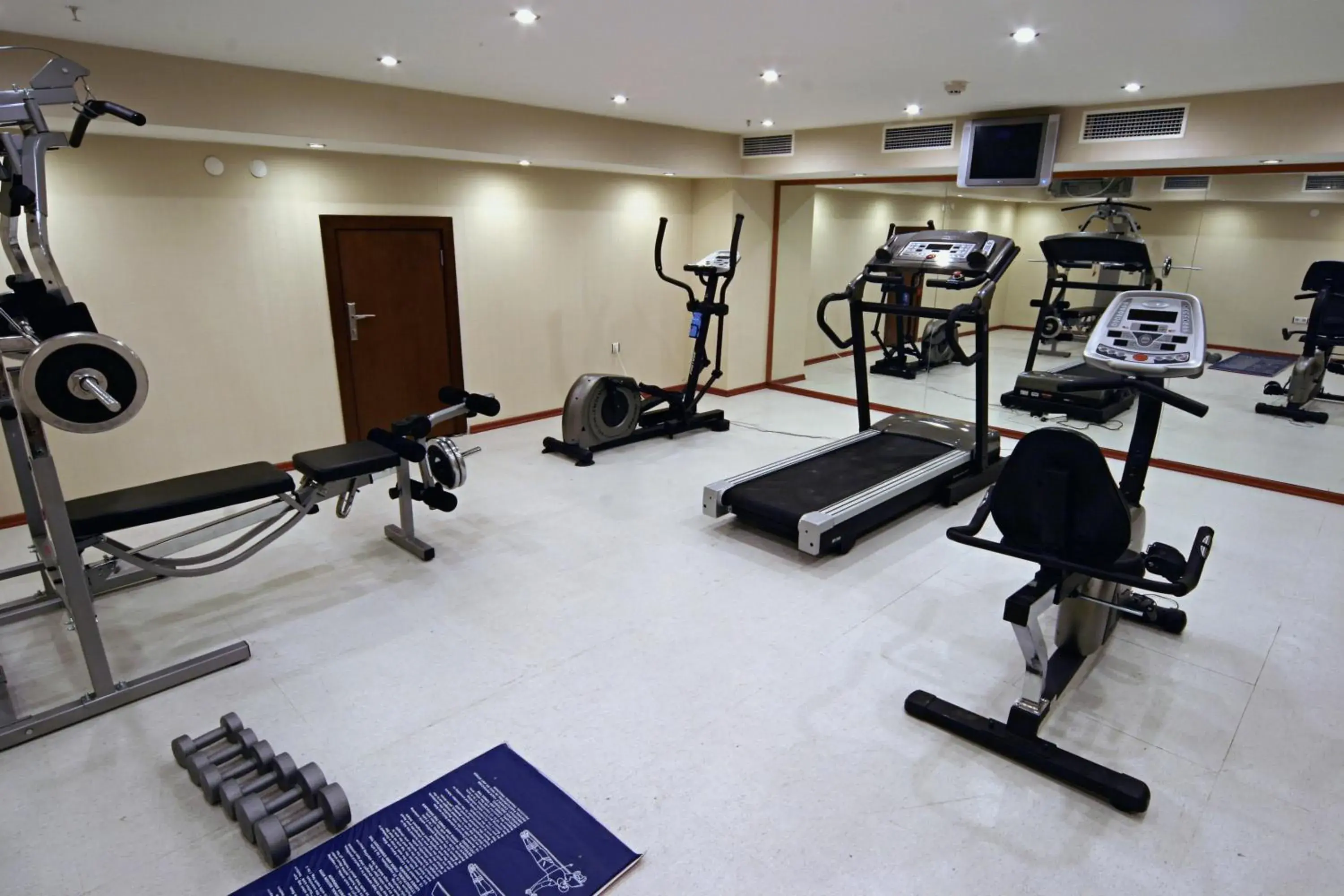 Fitness centre/facilities in CK Farabi Hotel Fitness centre/facilities in CK Farabi Hotel