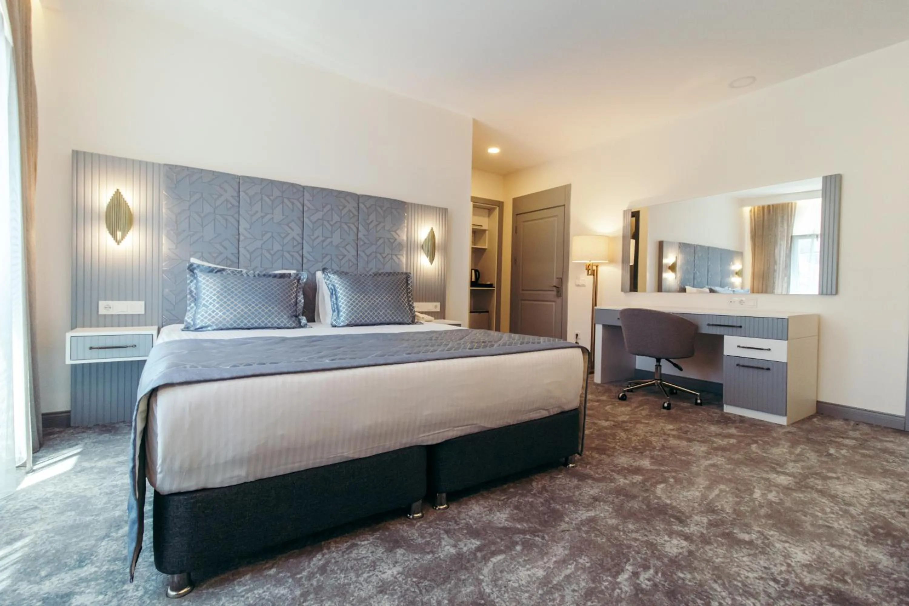 Photo of the whole room, Bed in CK Farabi Hotel