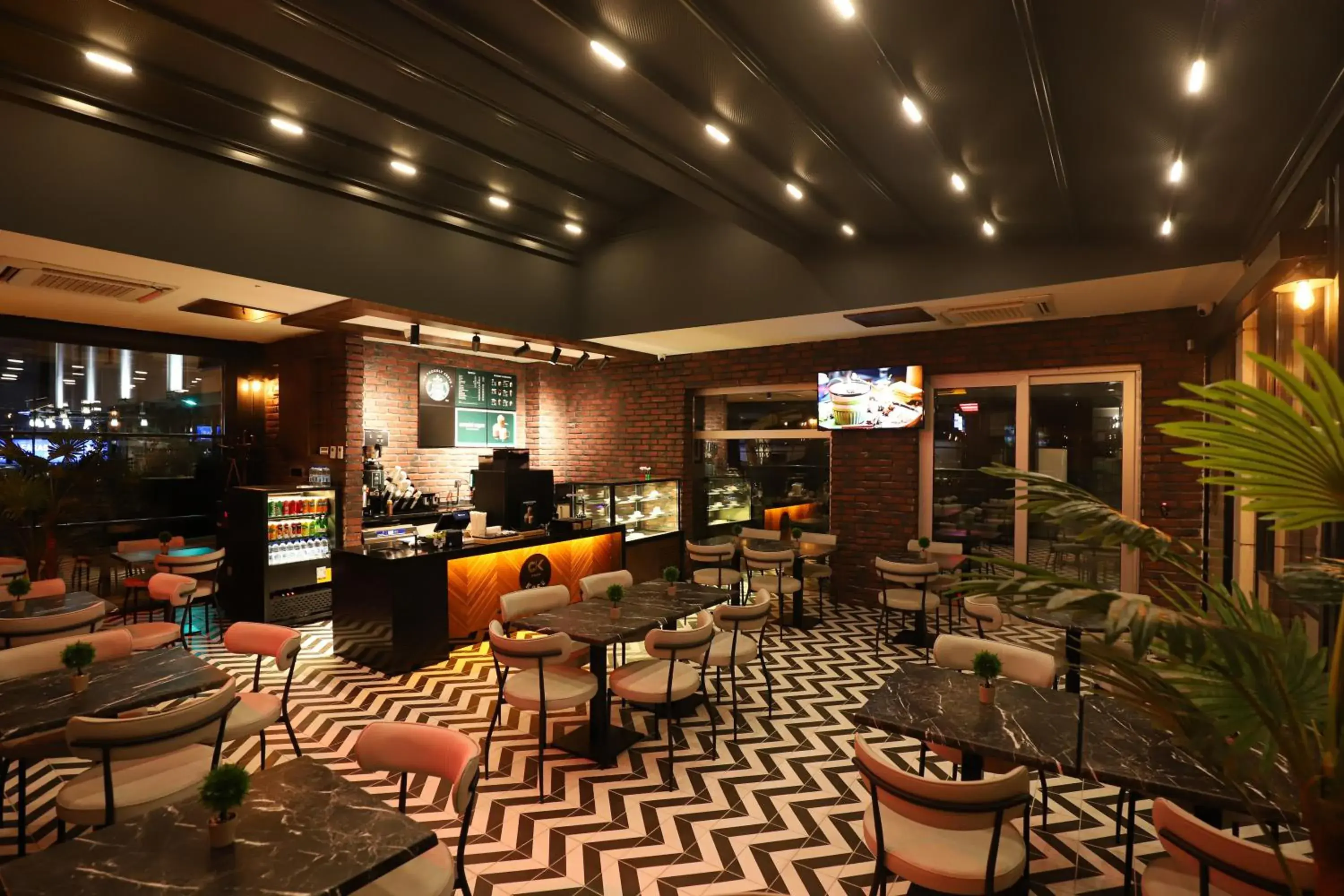 Restaurant/places to eat in CK Farabi Hotel Restaurant/places to eat in CK Farabi Hotel