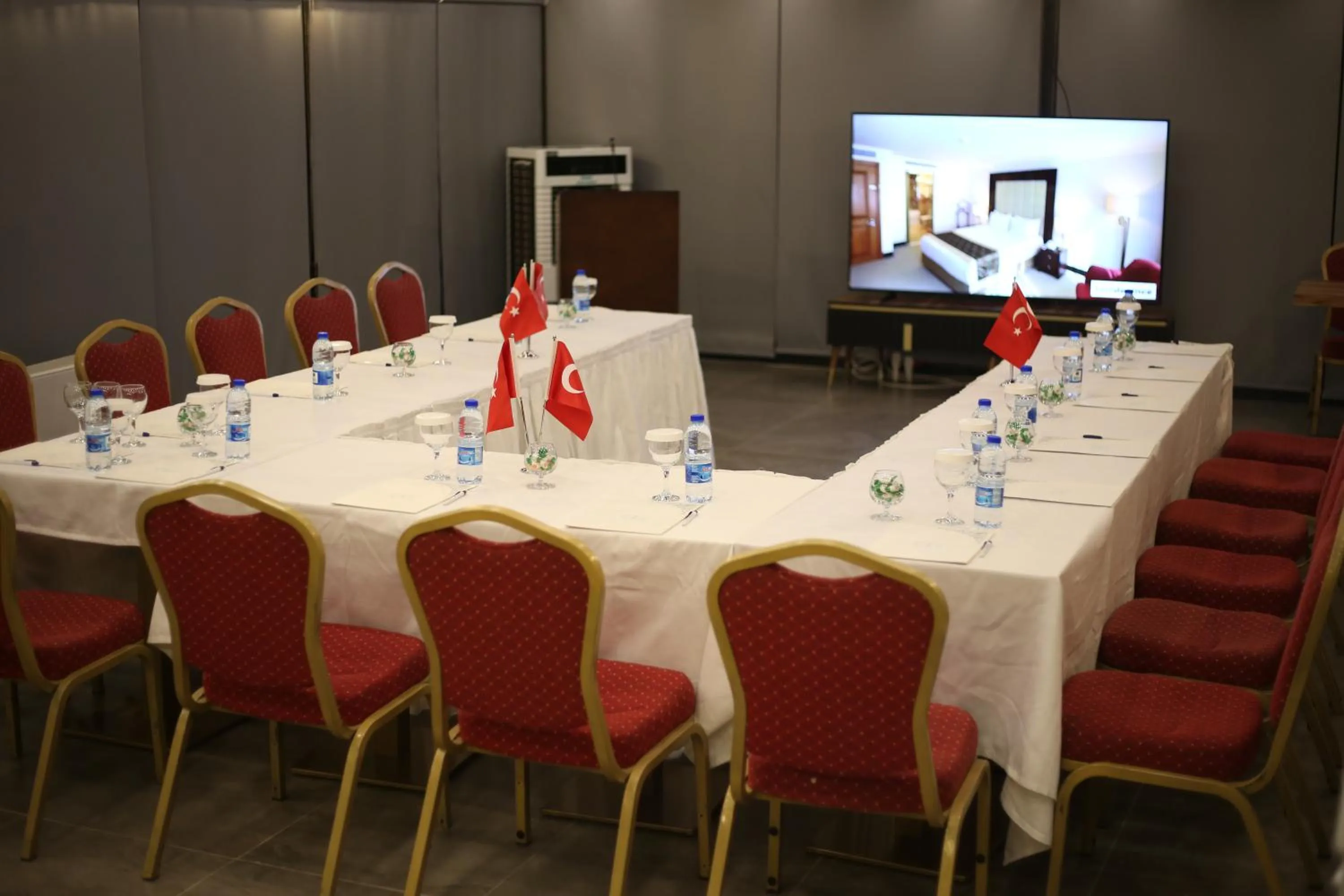 Meeting/conference room in CK Farabi Hotel