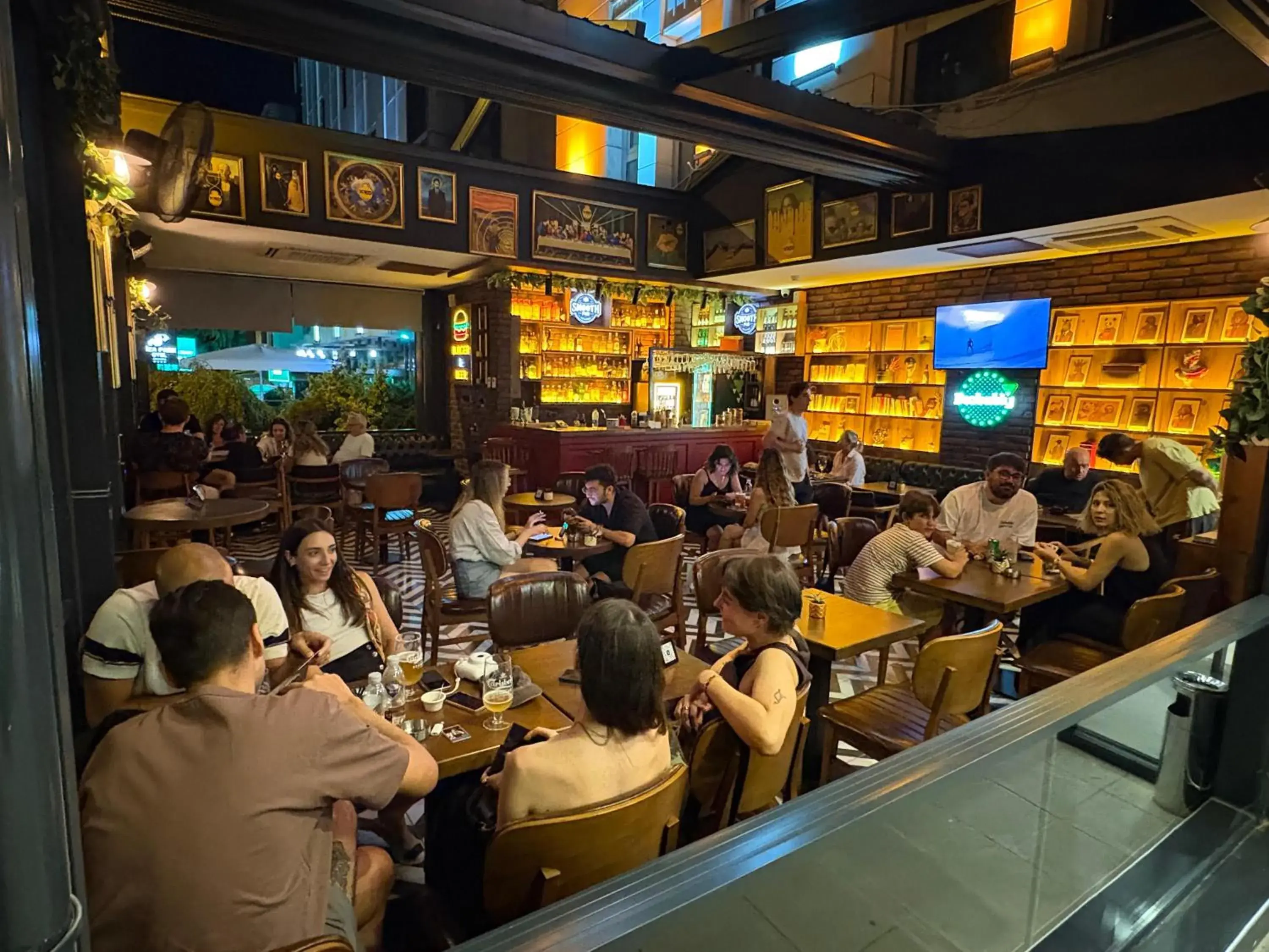 Restaurant/places to eat in CK Farabi Hotel Restaurant/places to eat in CK Farabi Hotel