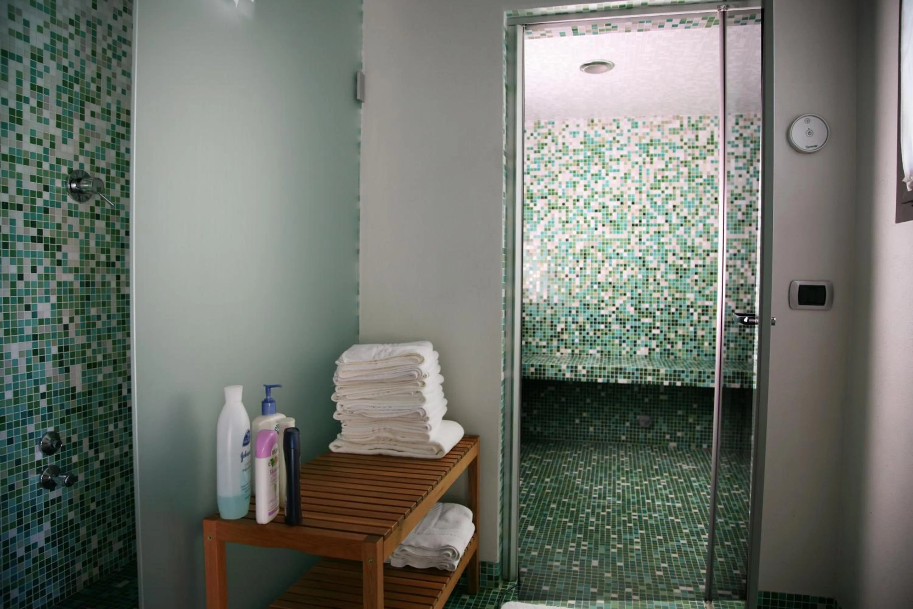 Steam room in Il Sole Di Ranco