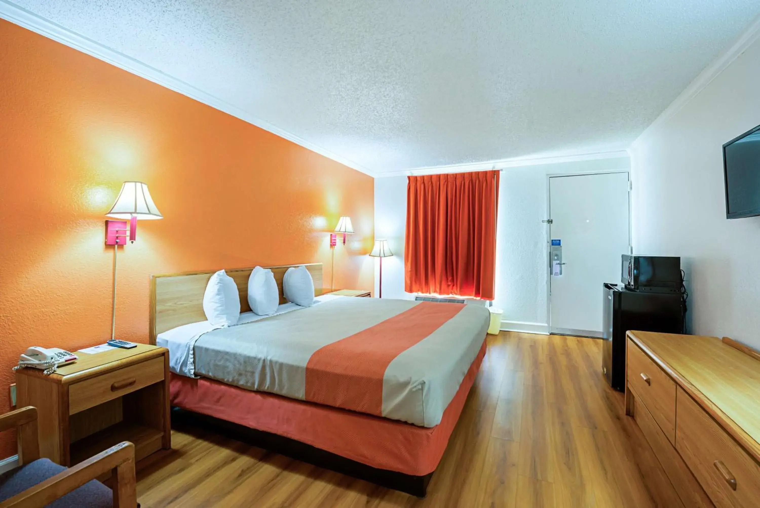 Photo of the whole room, Bed in Motel 6-Perry, GA Photo of the whole room, Bed in Motel 6-Perry, GA