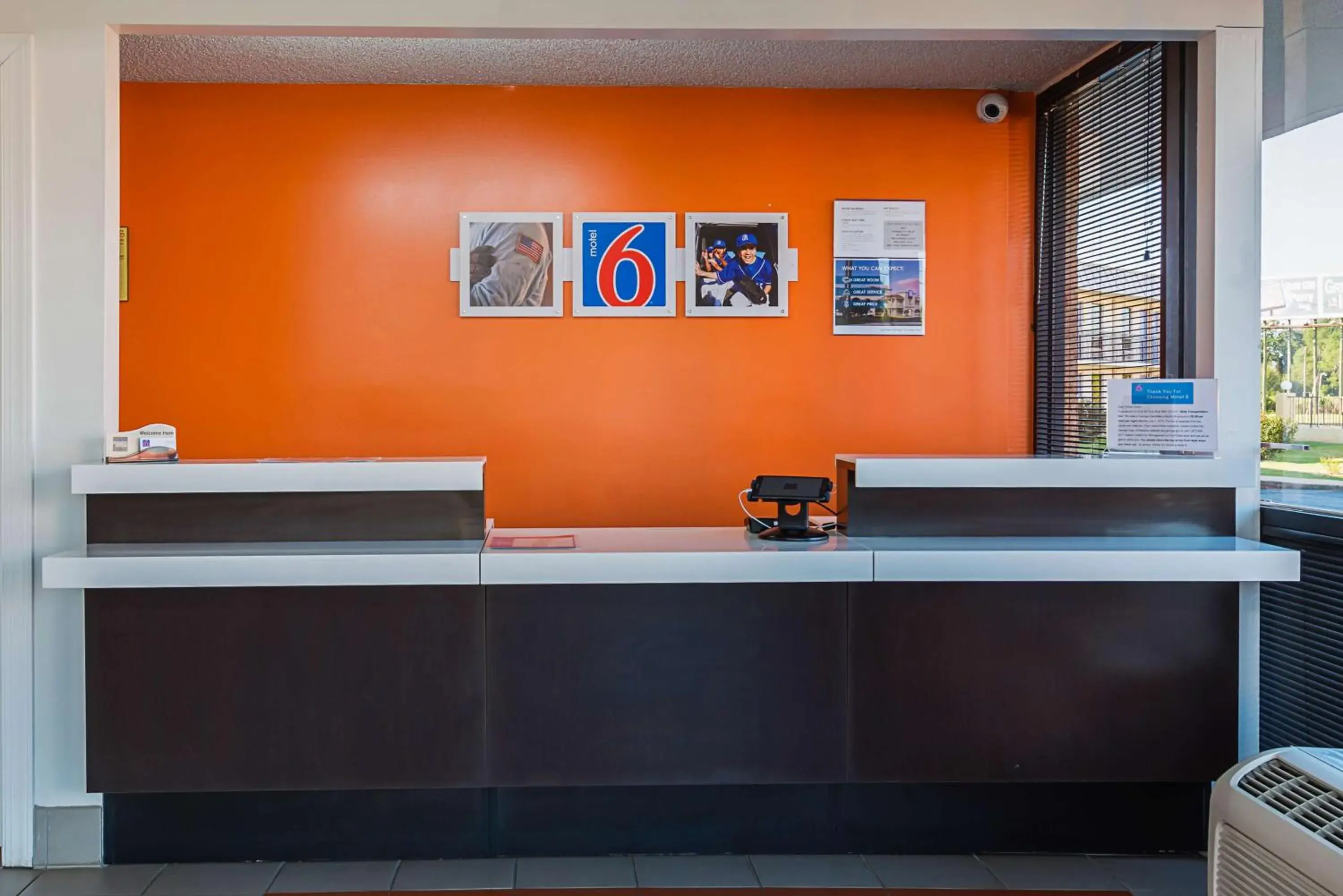 Lobby or reception in Motel 6-Perry, GA Lobby or reception in Motel 6-Perry, GA
