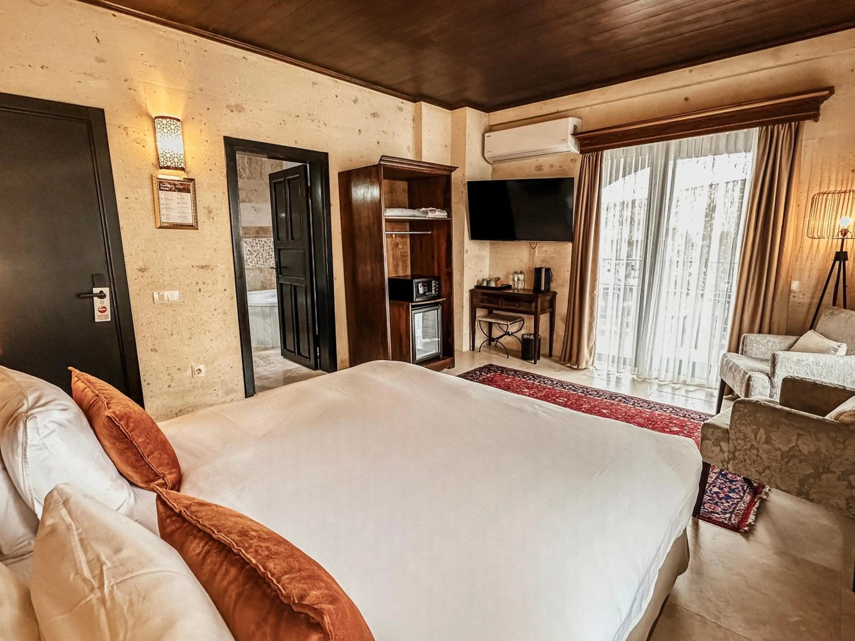 Bed in Osmanli Cappadocia Hotel