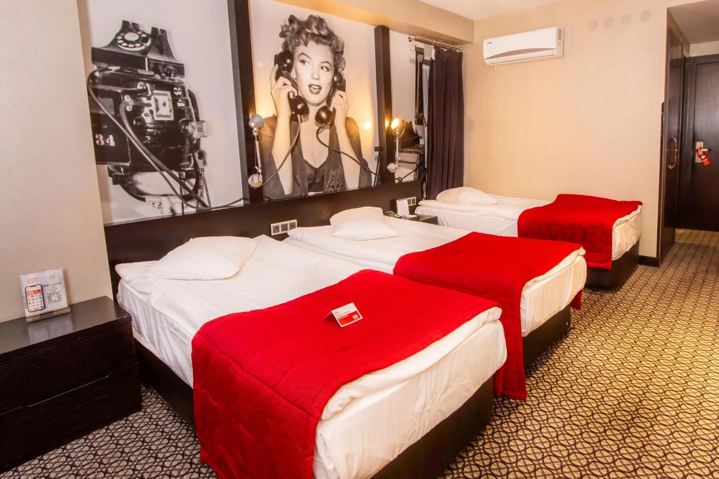 Bed in Maltepe 2000 Hotel