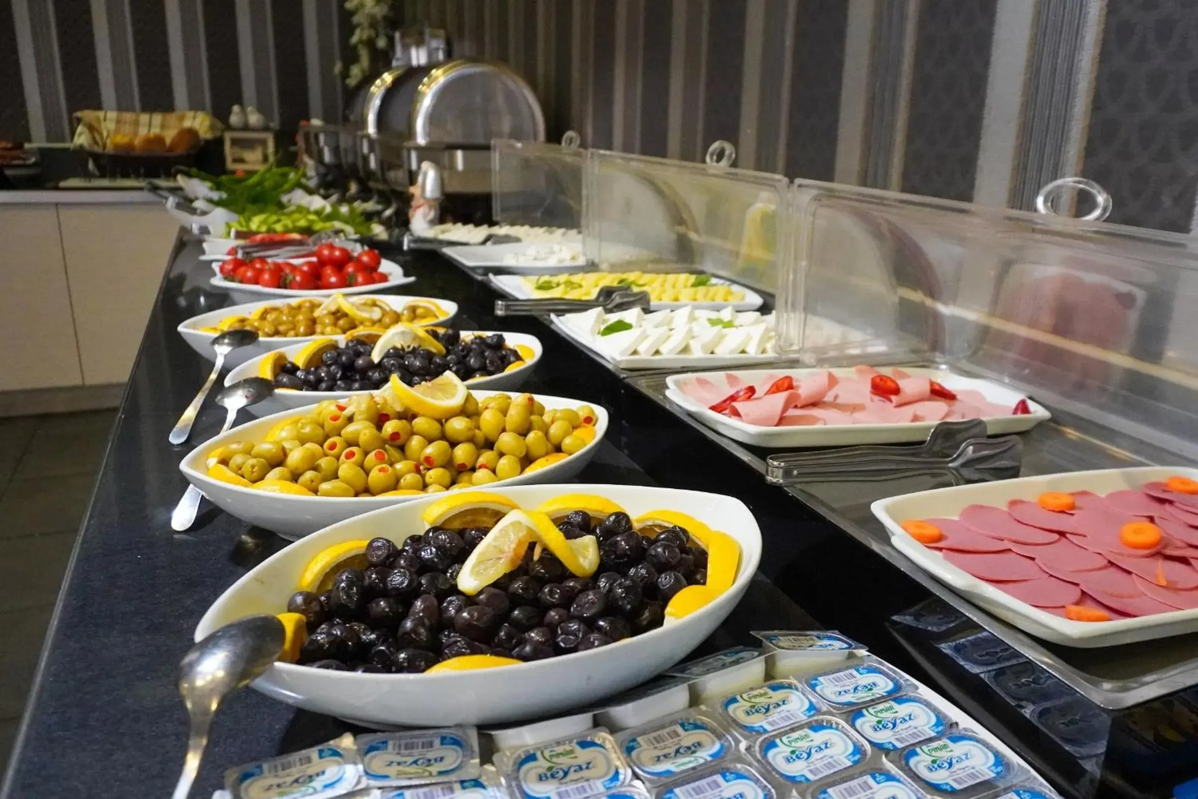 Restaurant/places to eat in Maltepe 2000 Hotel Restaurant/places to eat in Maltepe 2000 Hotel