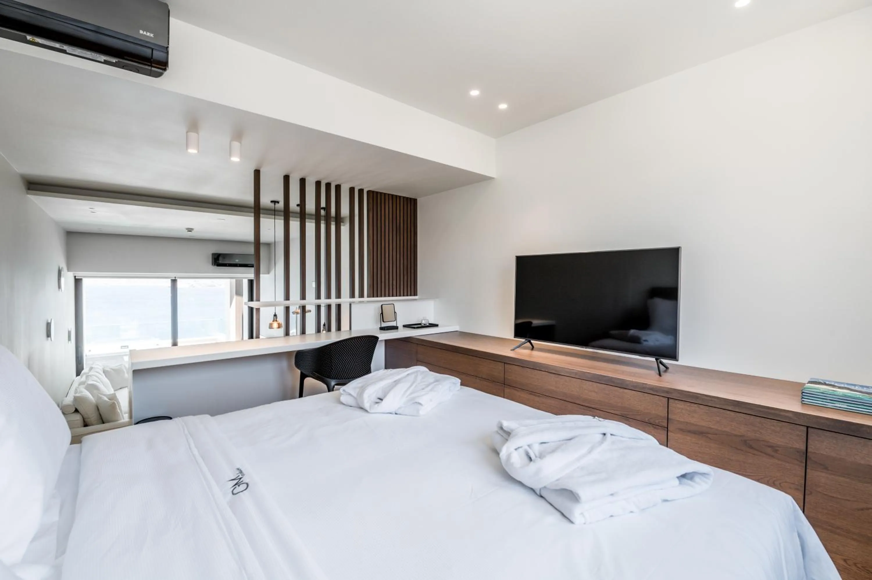 Bed in GM exclusive Luxury Suites & SPA