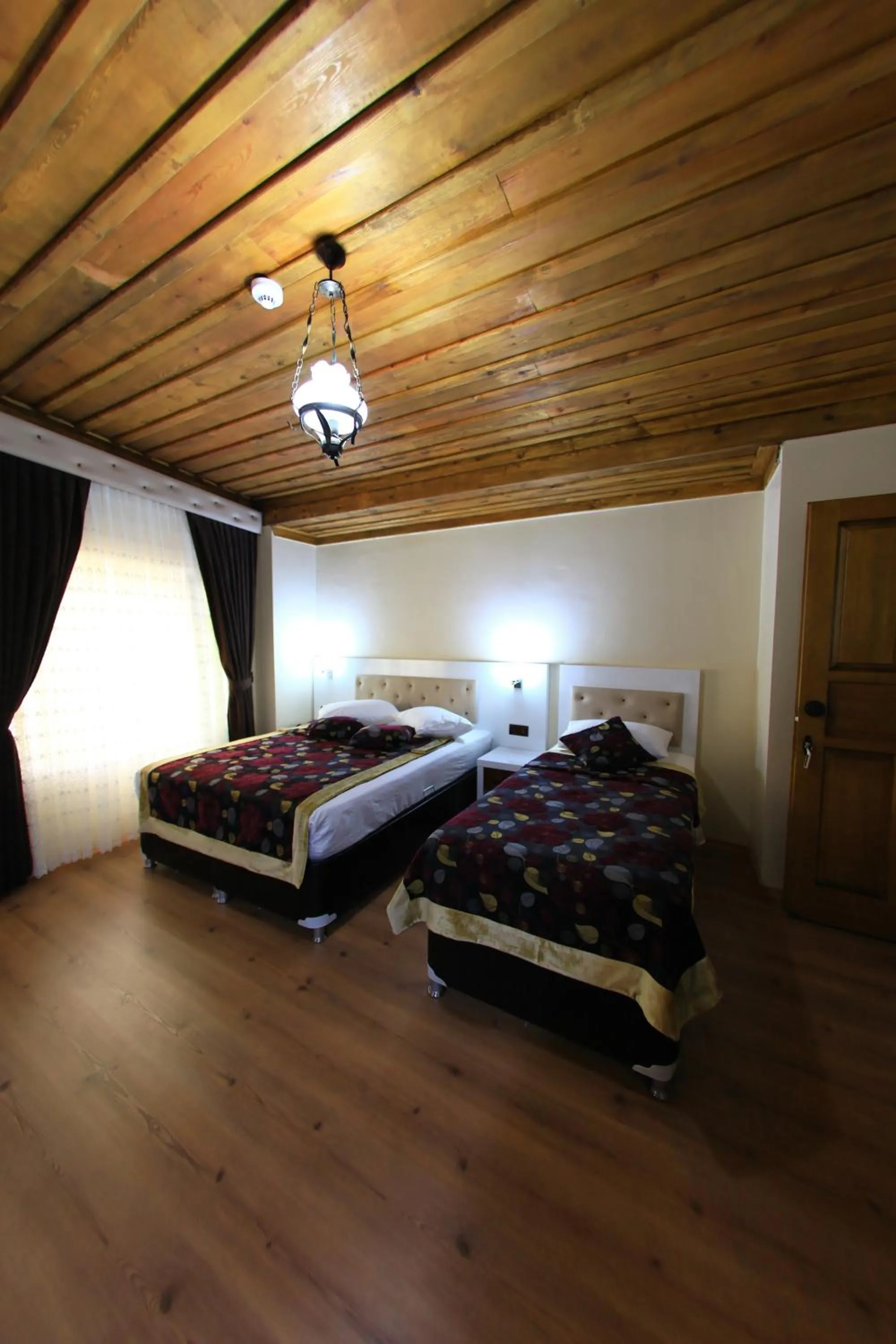 Photo of the whole room, Bed in Bacchus Pension
