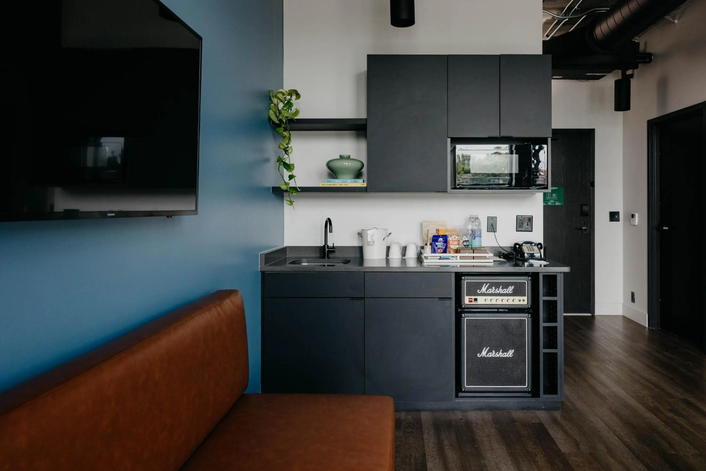 minibar in Waymore's Guest House