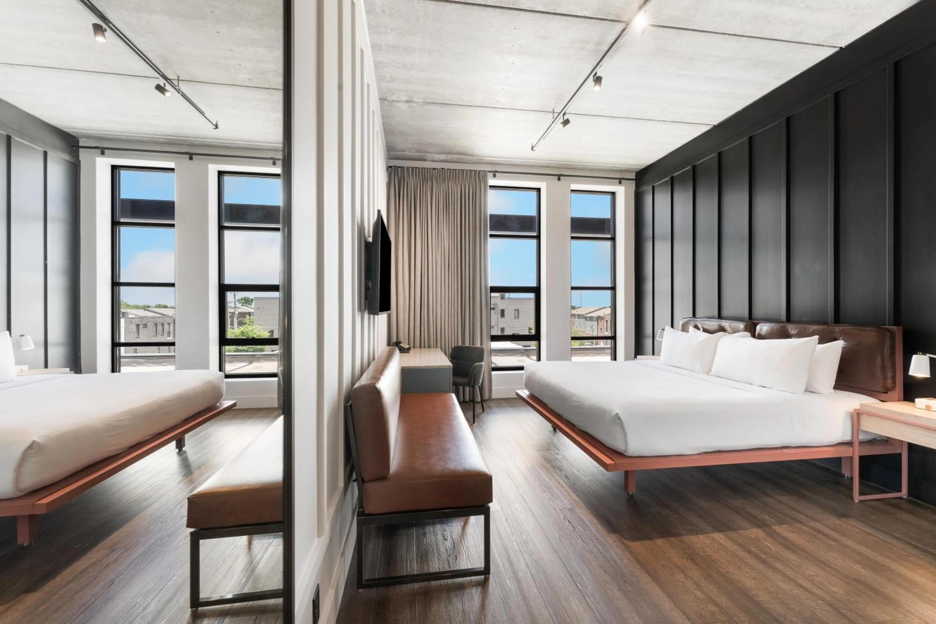 Bedroom, Bed in Waymore's Guest House