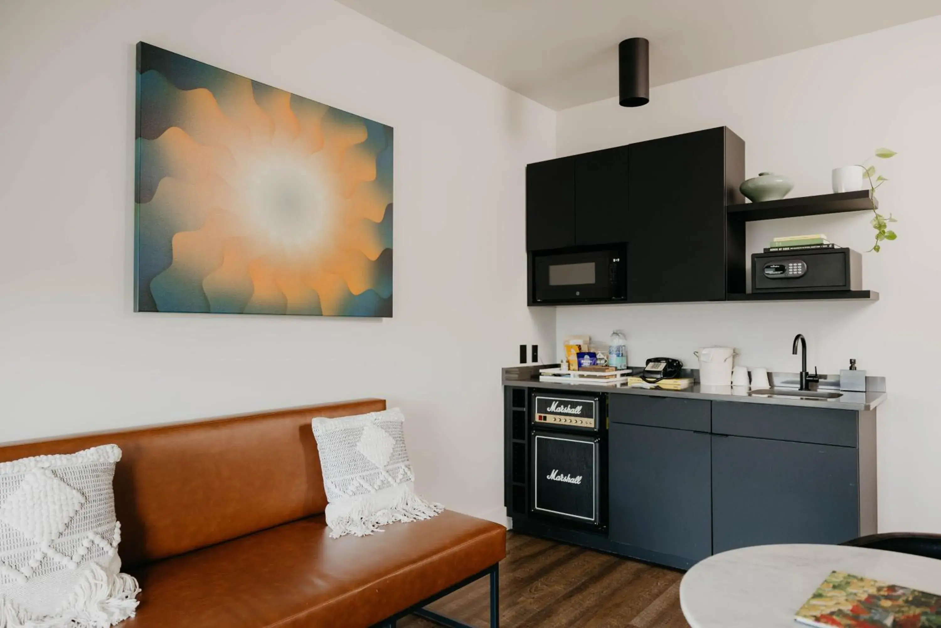 Living room in Waymore's Guest House Living room in Waymore's Guest House