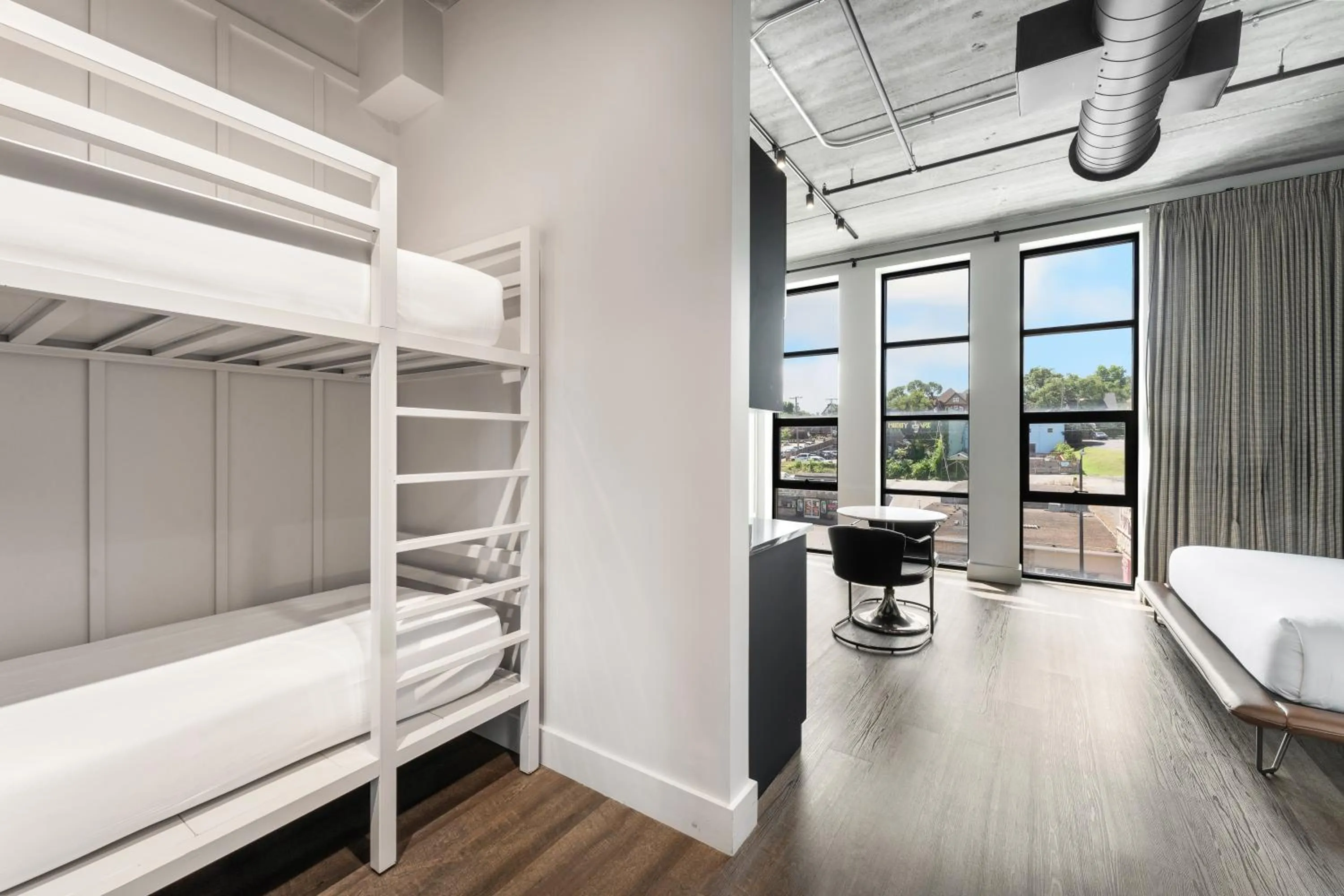 Bedroom, Bed in Waymore's Guest House