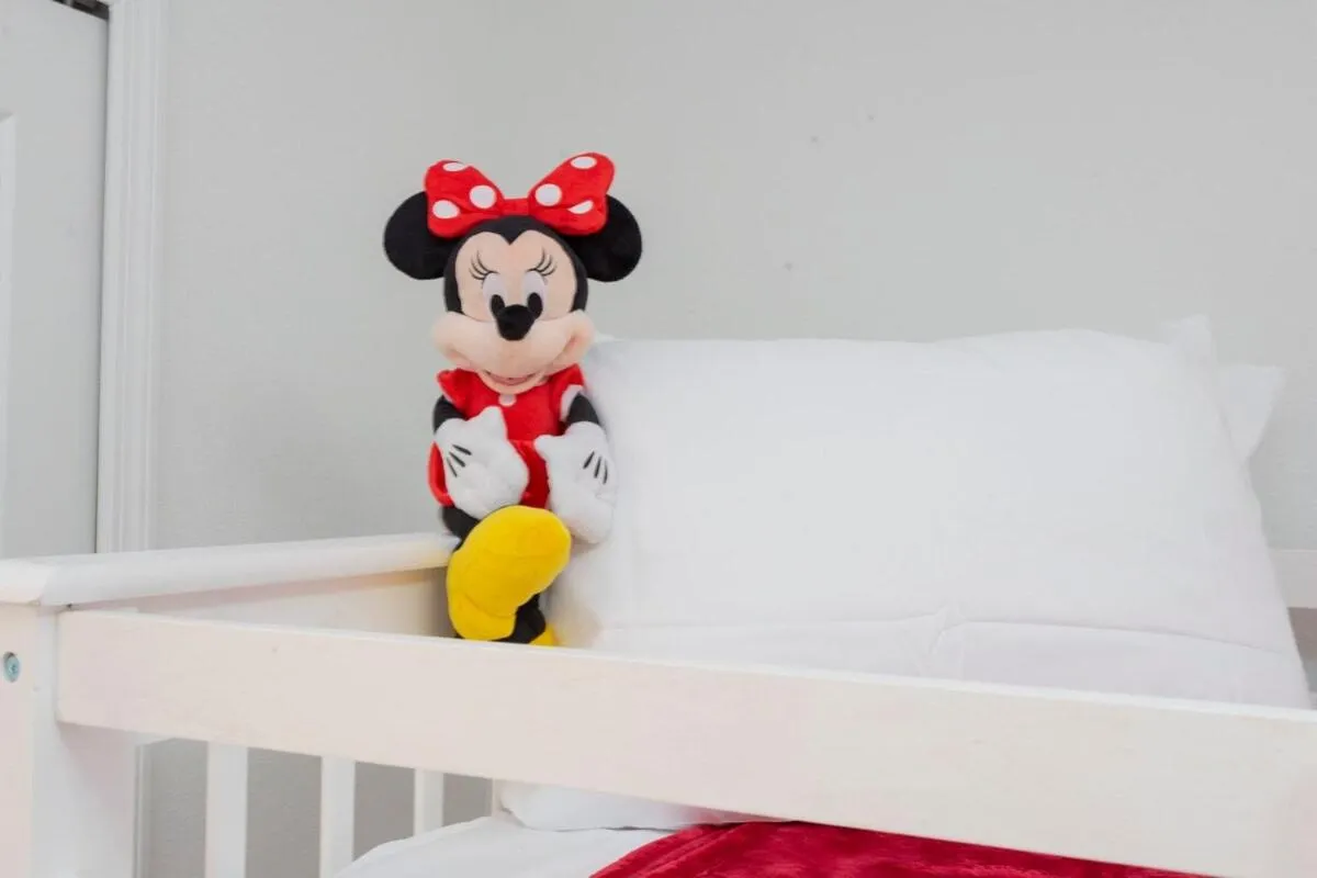 Bed in Joyful 8Bd Single Family w Pool @Champions Gate 9262