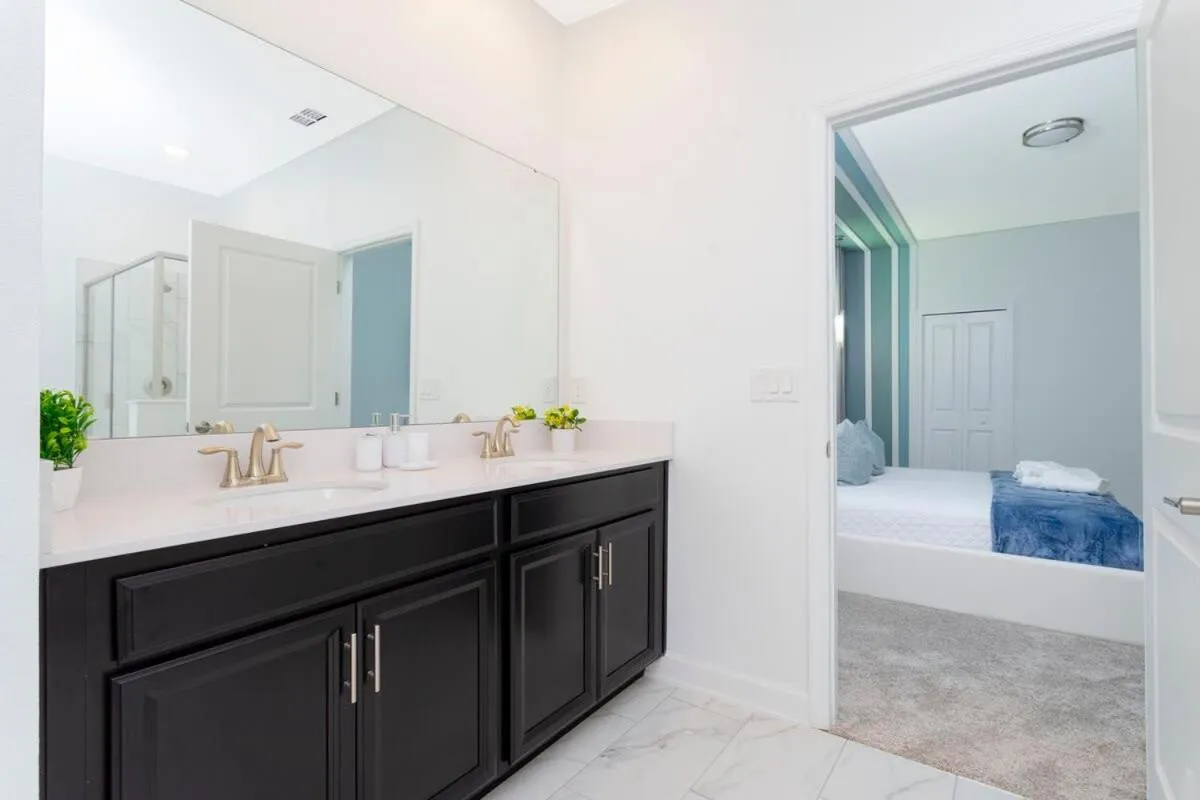 Joyful 8Bd Single Family w Pool @Champions Gate 9262