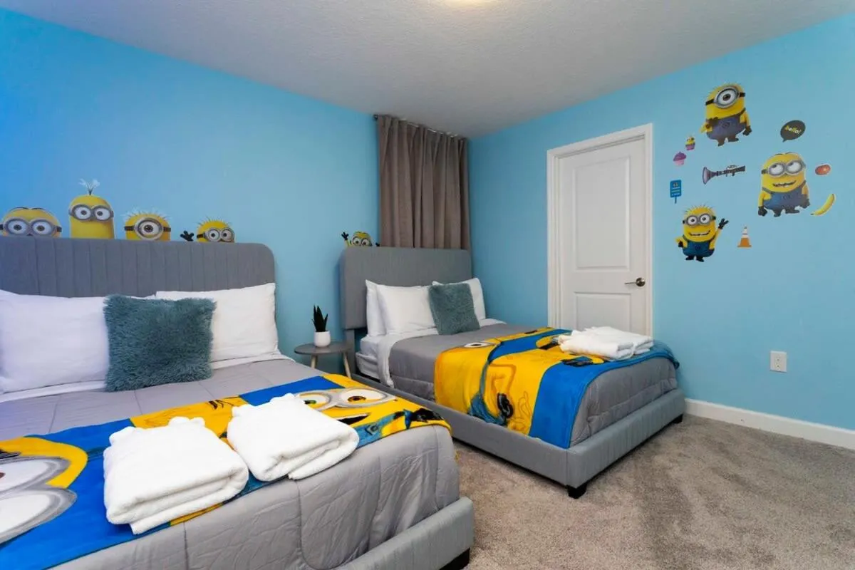 Bed in Joyful 8Bd Single Family w Pool @Champions Gate 9262