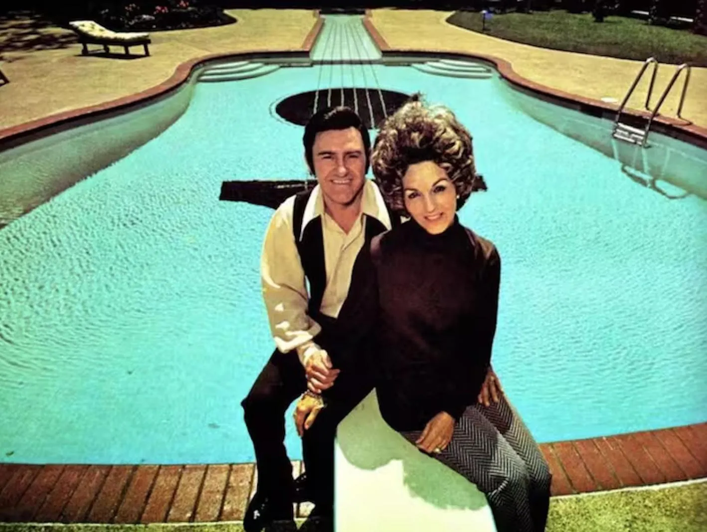 Music Row Retreat with Pool and Free Parking, Walk to Bars!