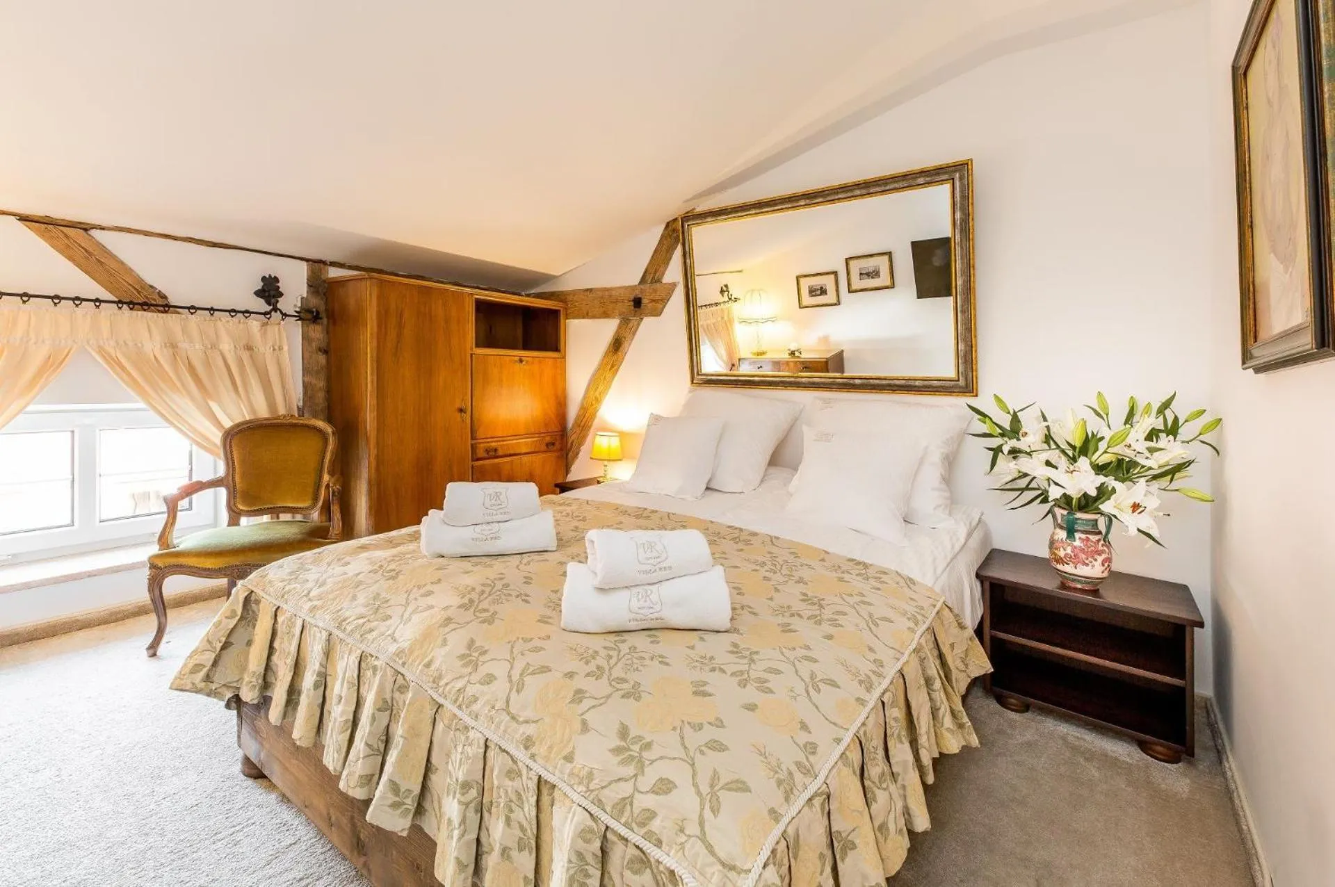 Bed in VILLA RED by COLUMBUS Ustka