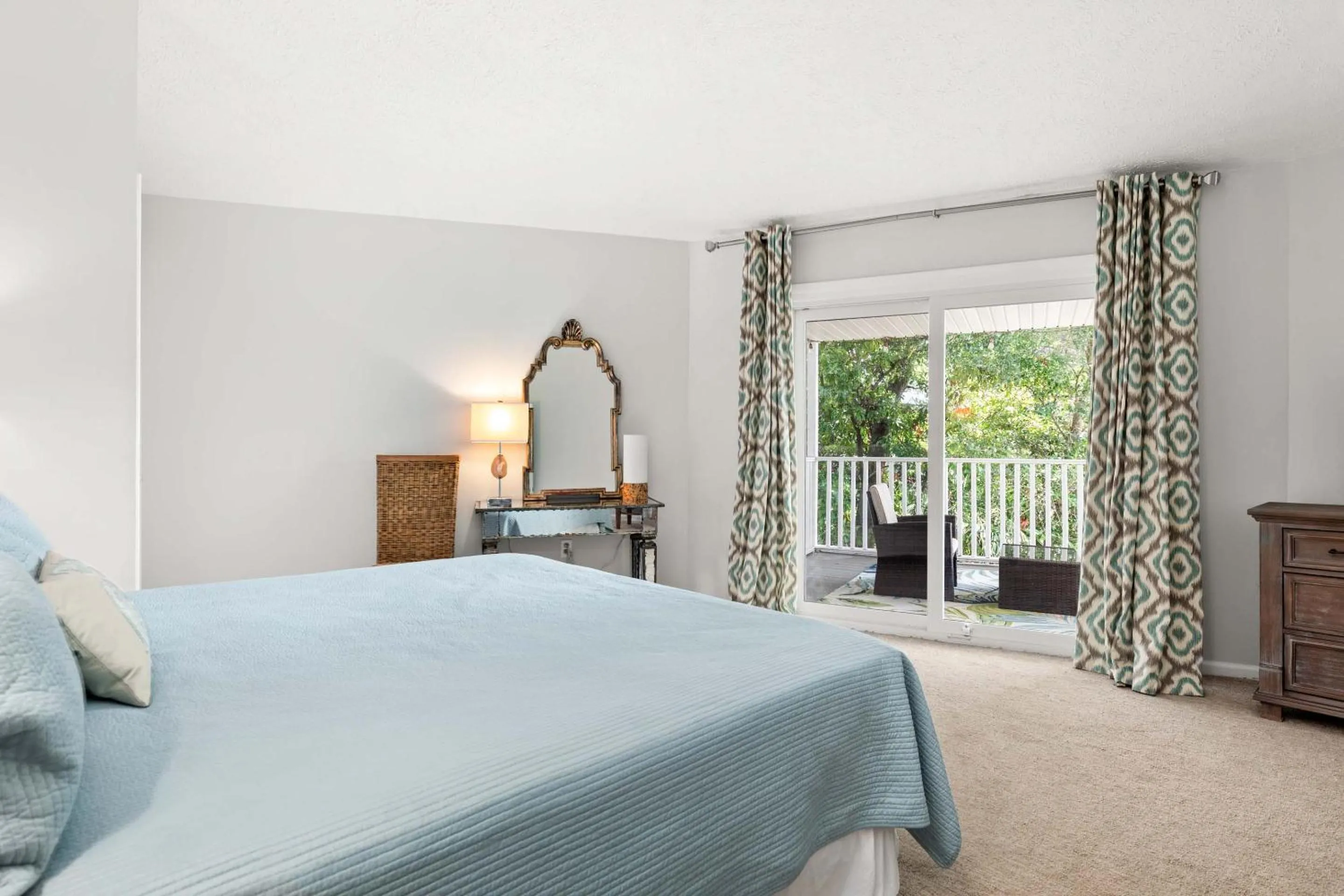 Bed in Coastal Breezes