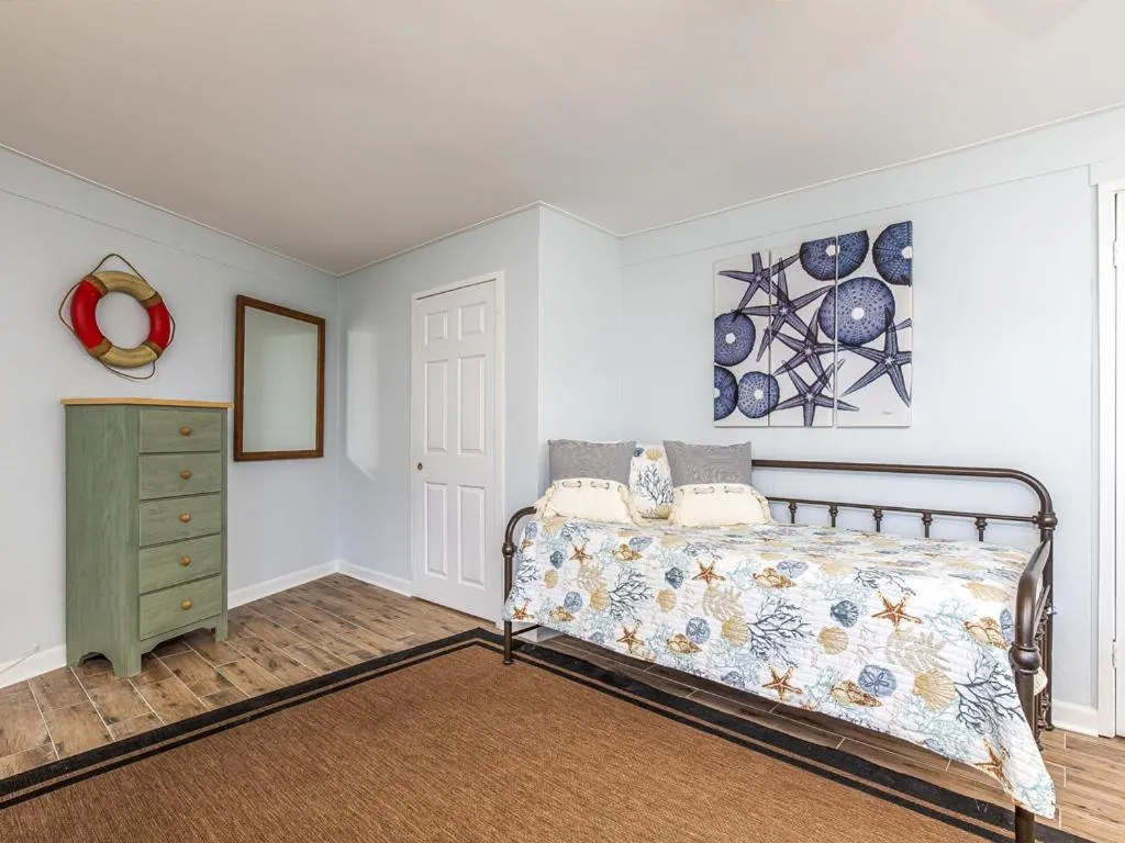 Bed in Coastal Breezes