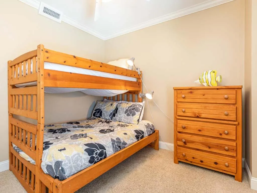 Bed in Silver Seas 301