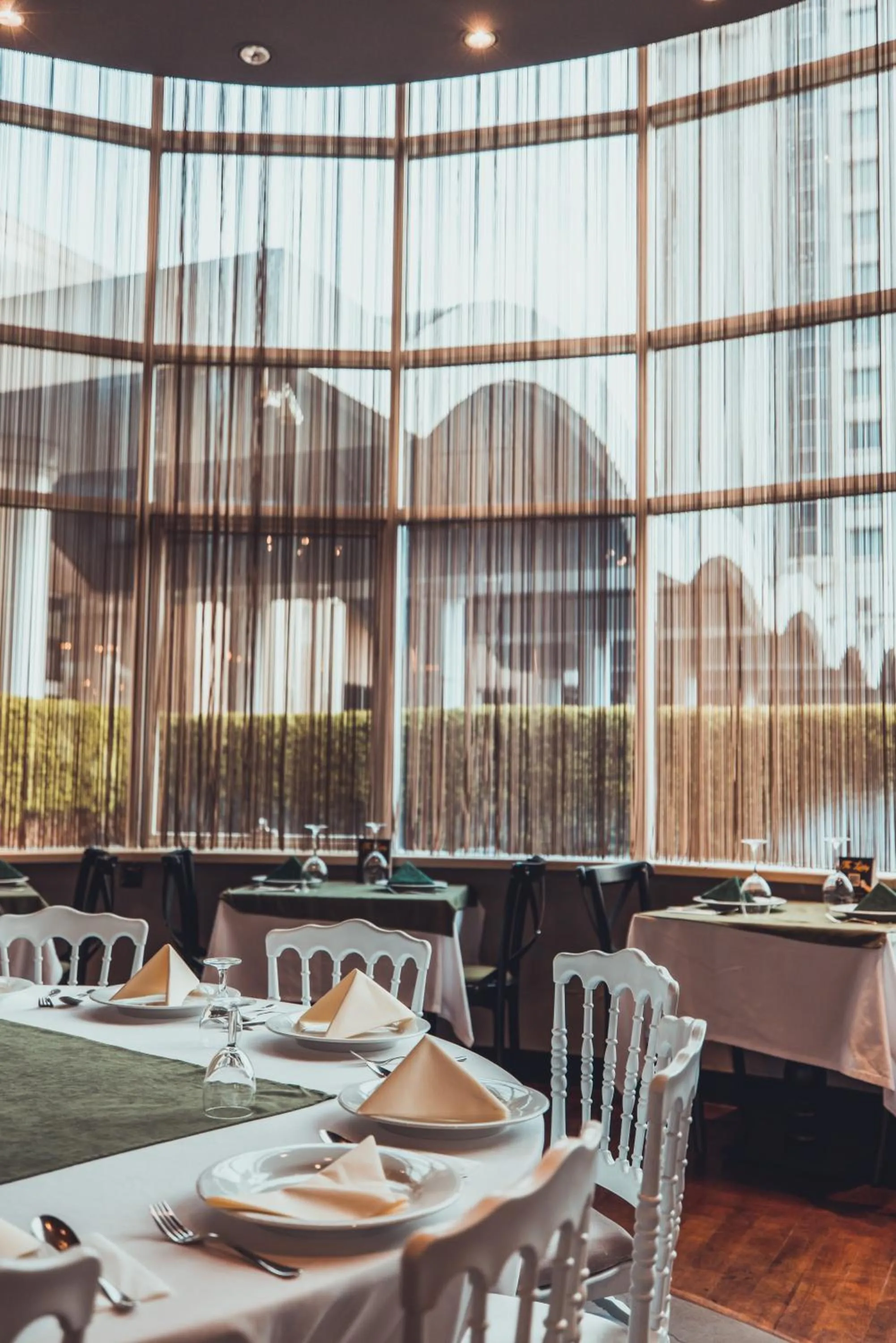 Restaurant/places to eat in WOW Airport Hotel