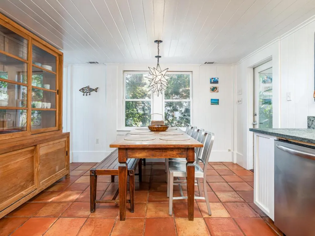 Guiding Light Cottage