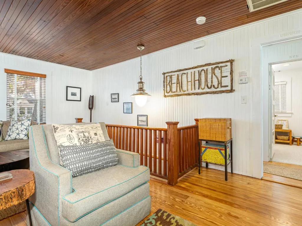 Guiding Light Cottage