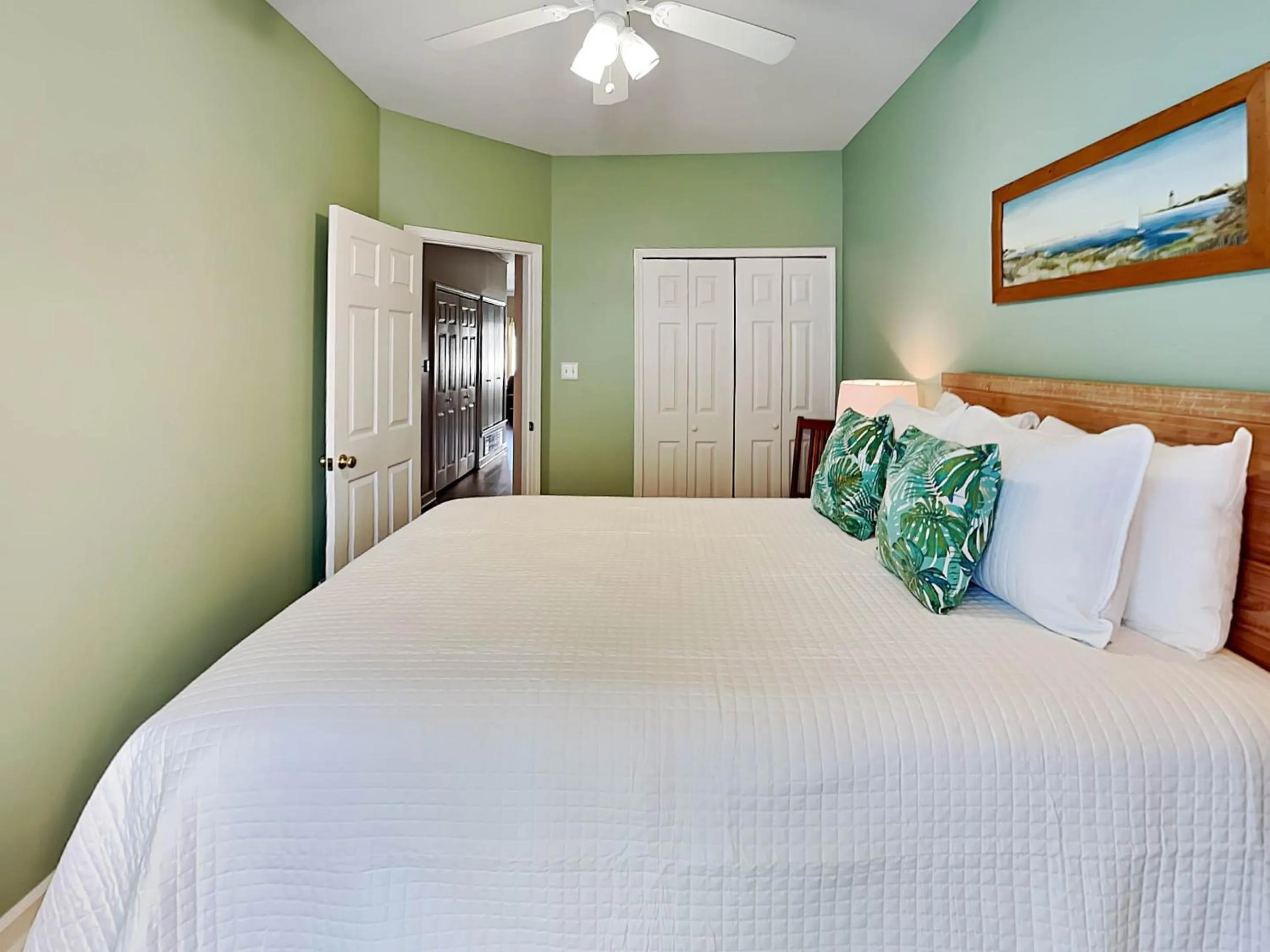 Bed in Tybee Sands 4A