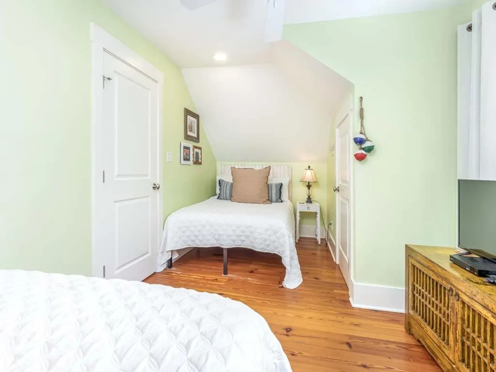 Bed in Serenity By The Sea