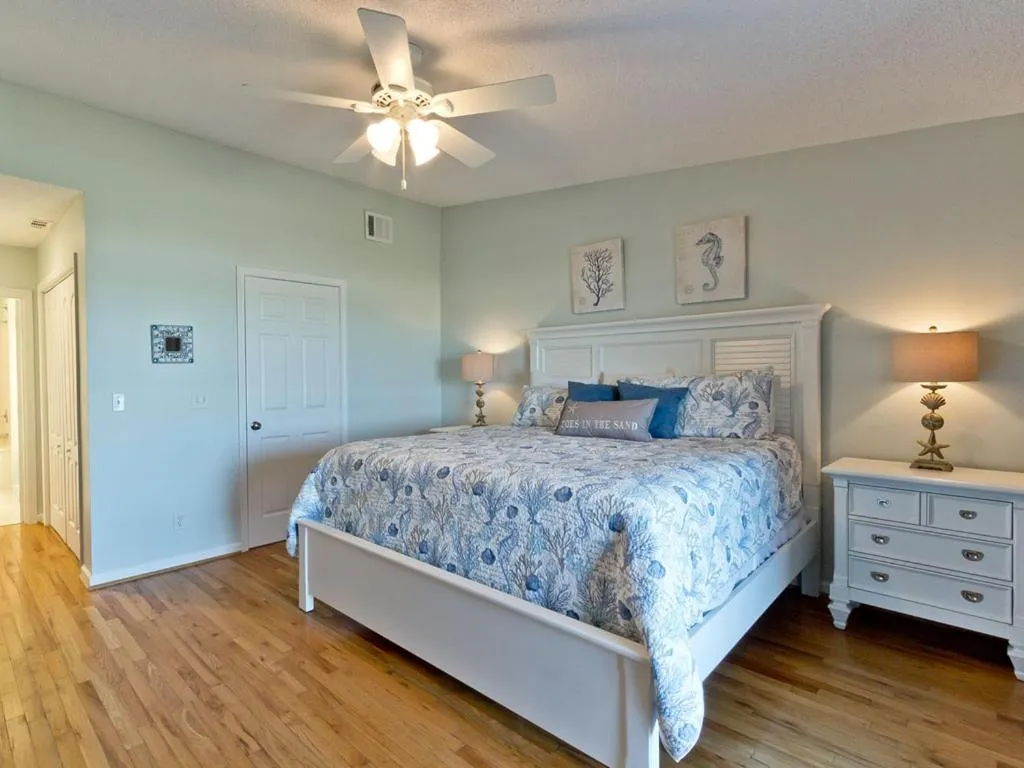 Bed in Atlantic Ocean 3