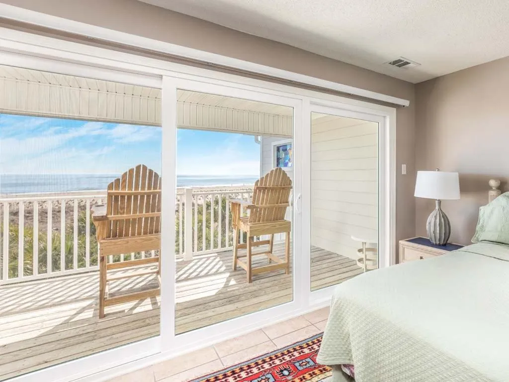 Bed in Atlantic Ocean 11