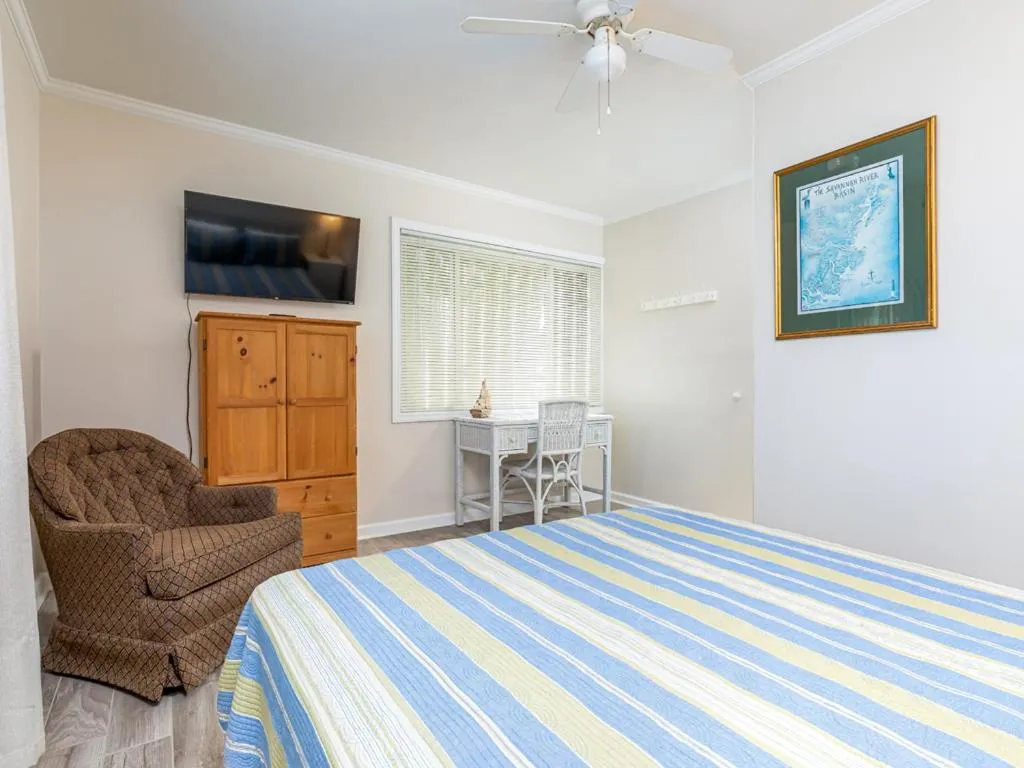 Bed in Horsepen Creek Cottage