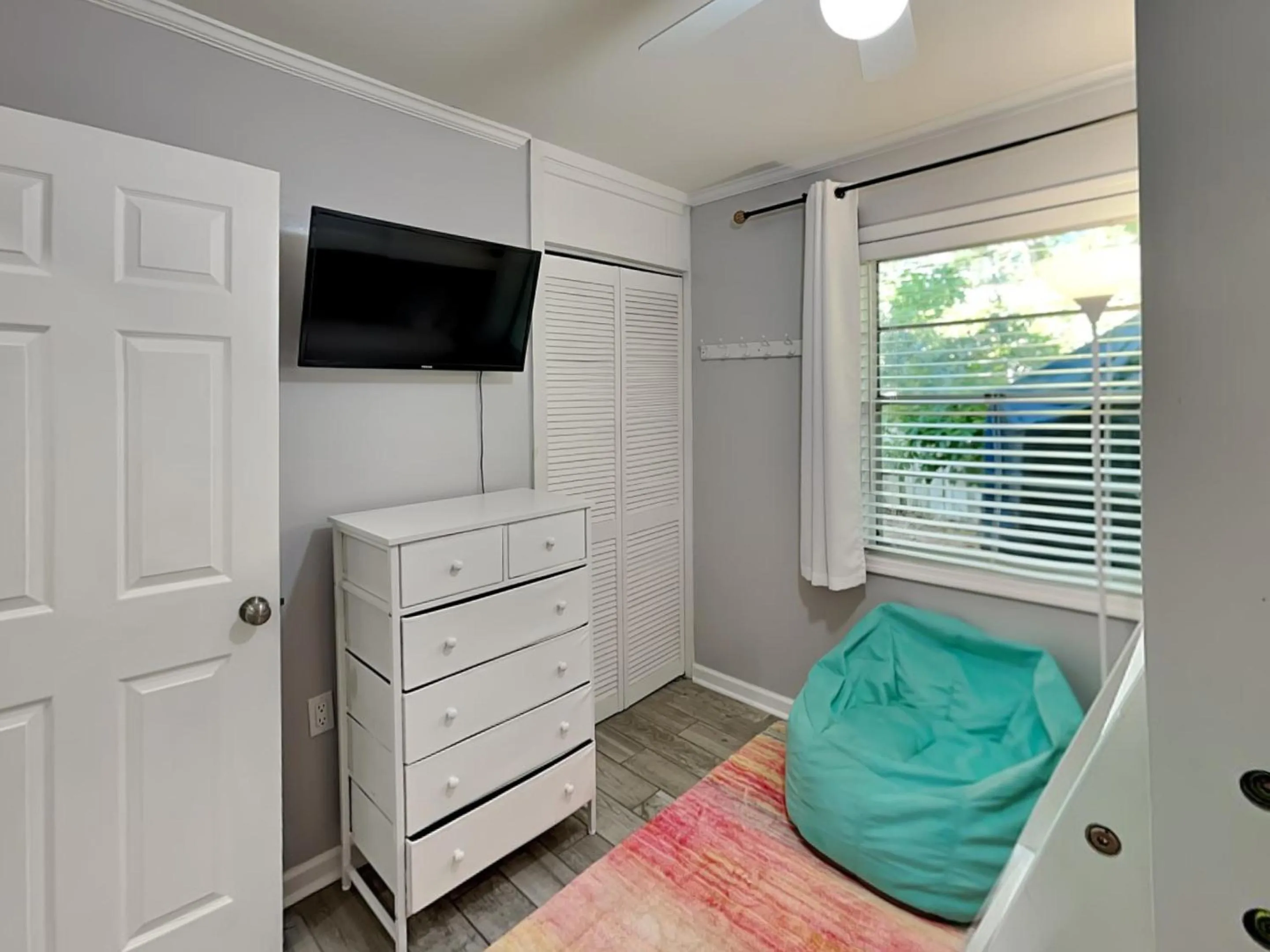 Bed in Horsepen Creek Cottage