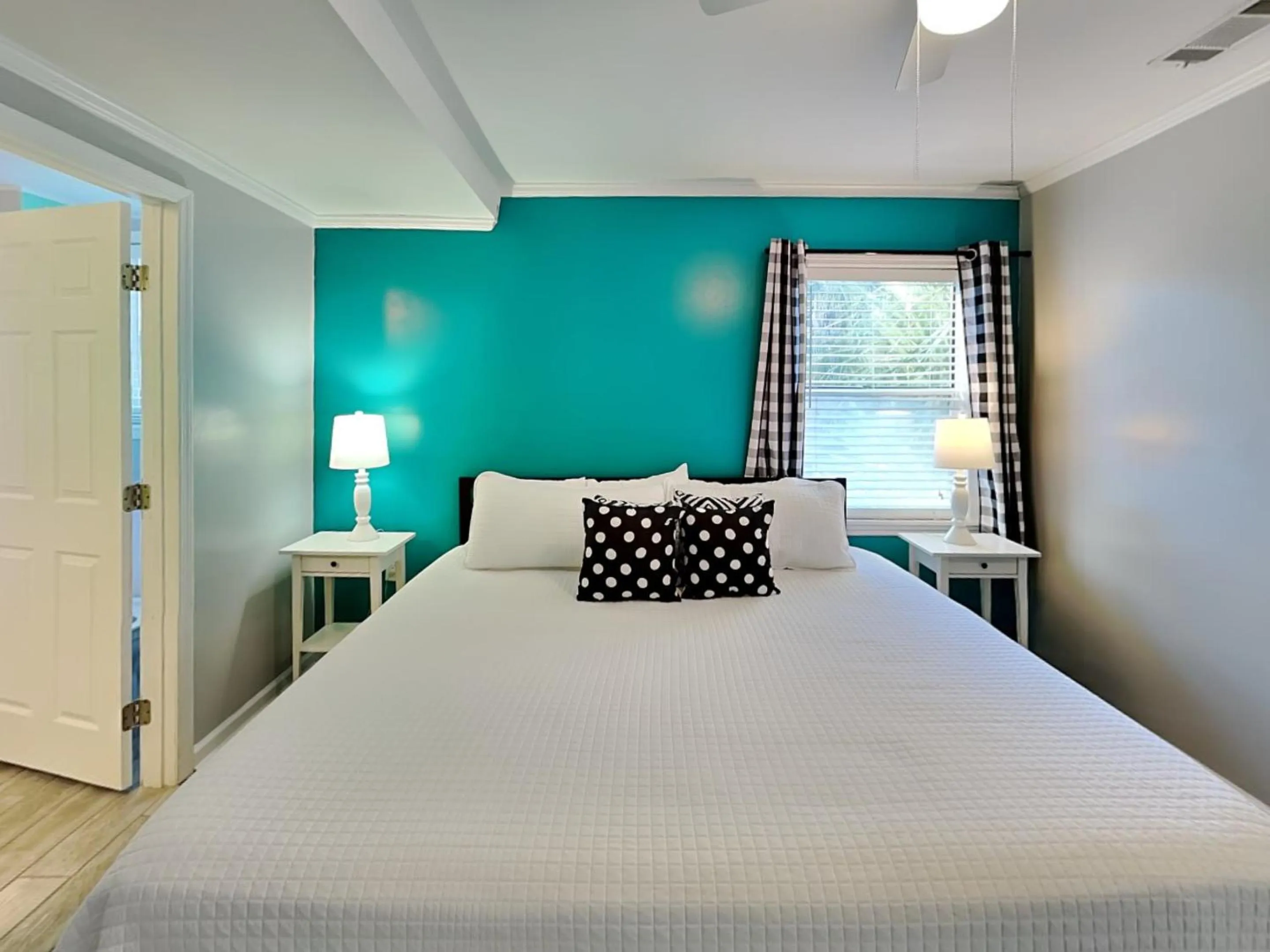 Bed in Horsepen Creek Cottage